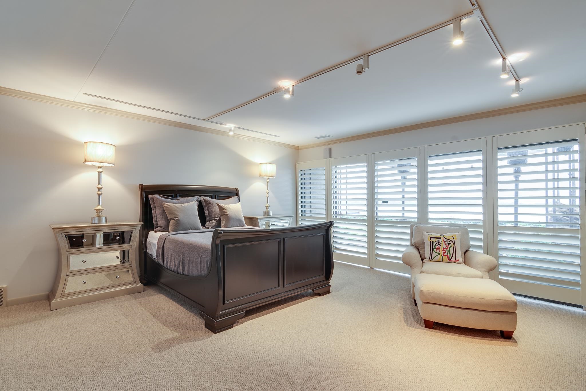 335 RIVERBLUFF PL Unit: 1