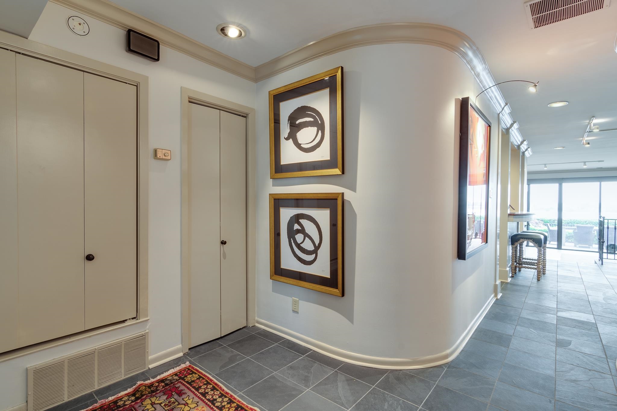 335 RIVERBLUFF PL Unit: 1