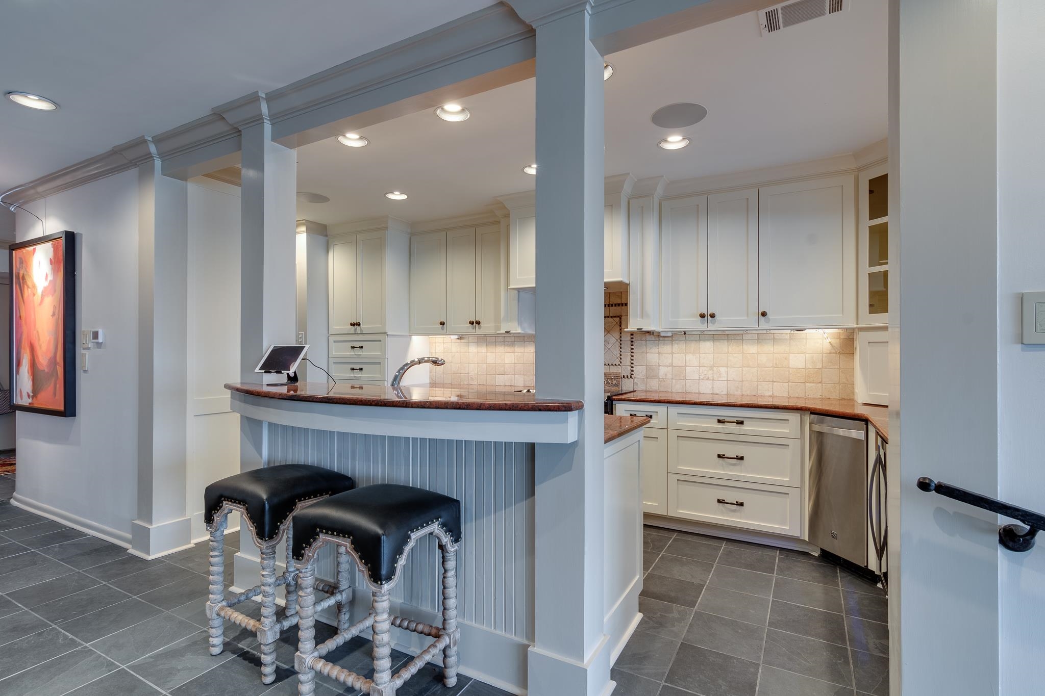 335 RIVERBLUFF PL Unit: 1