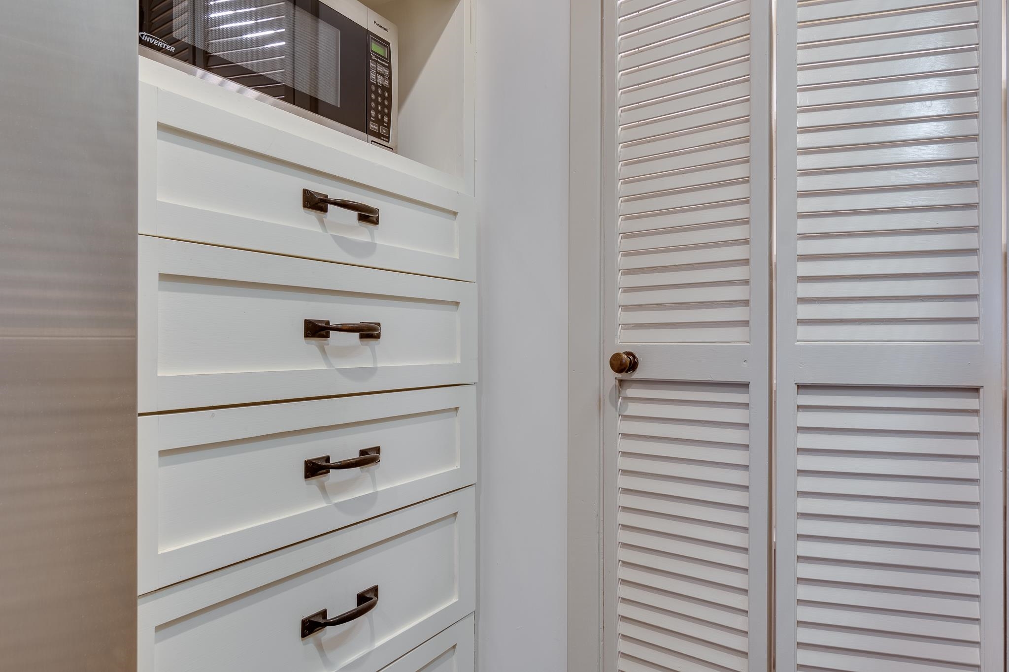 335 RIVERBLUFF PL Unit: 1