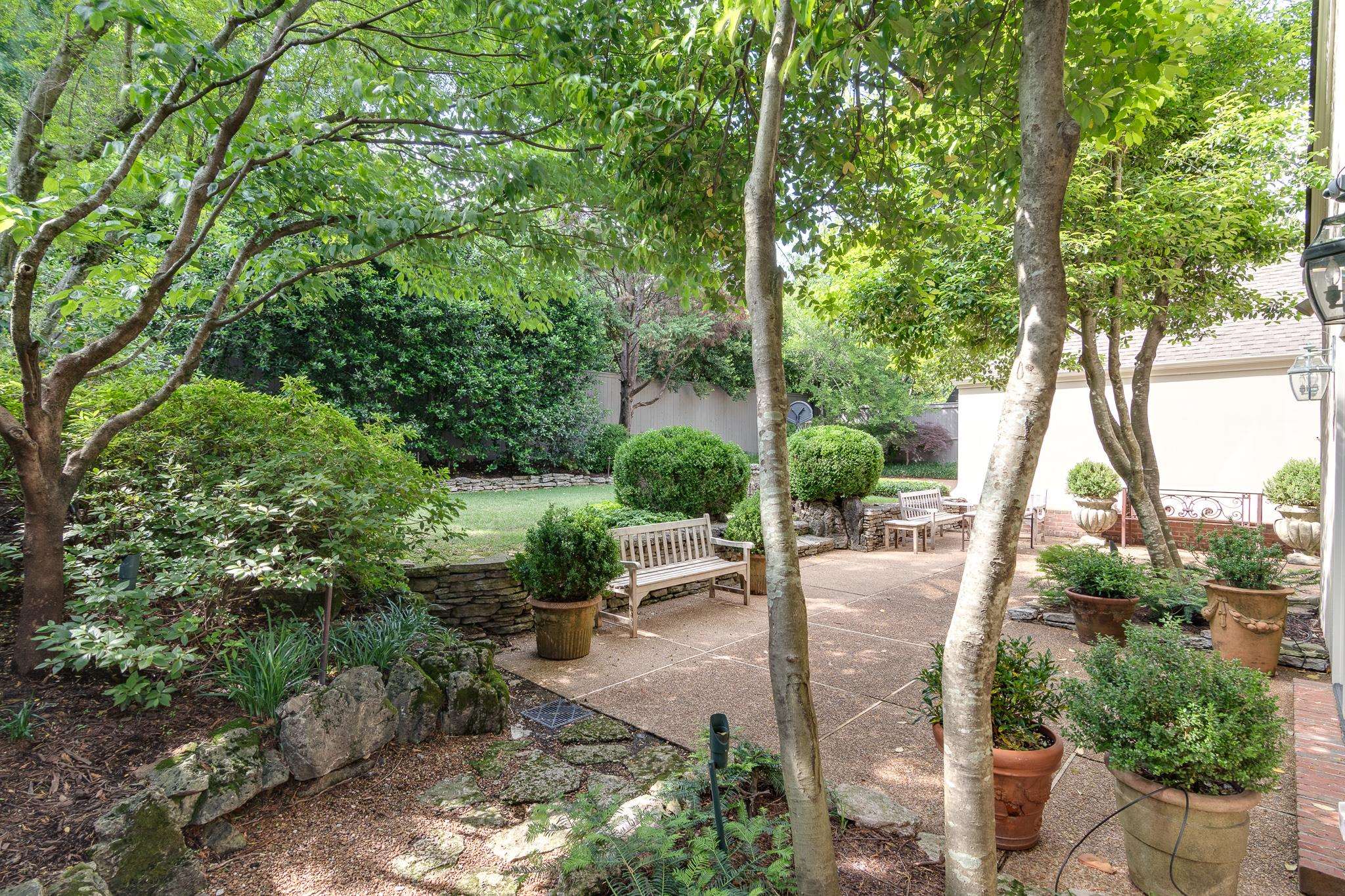 43 CHEROKEE DR