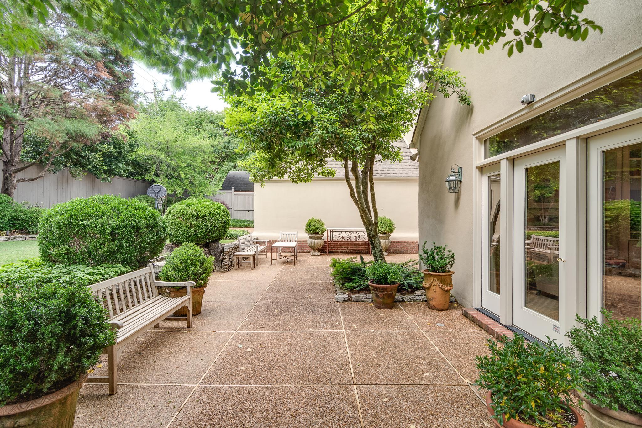 43 CHEROKEE DR