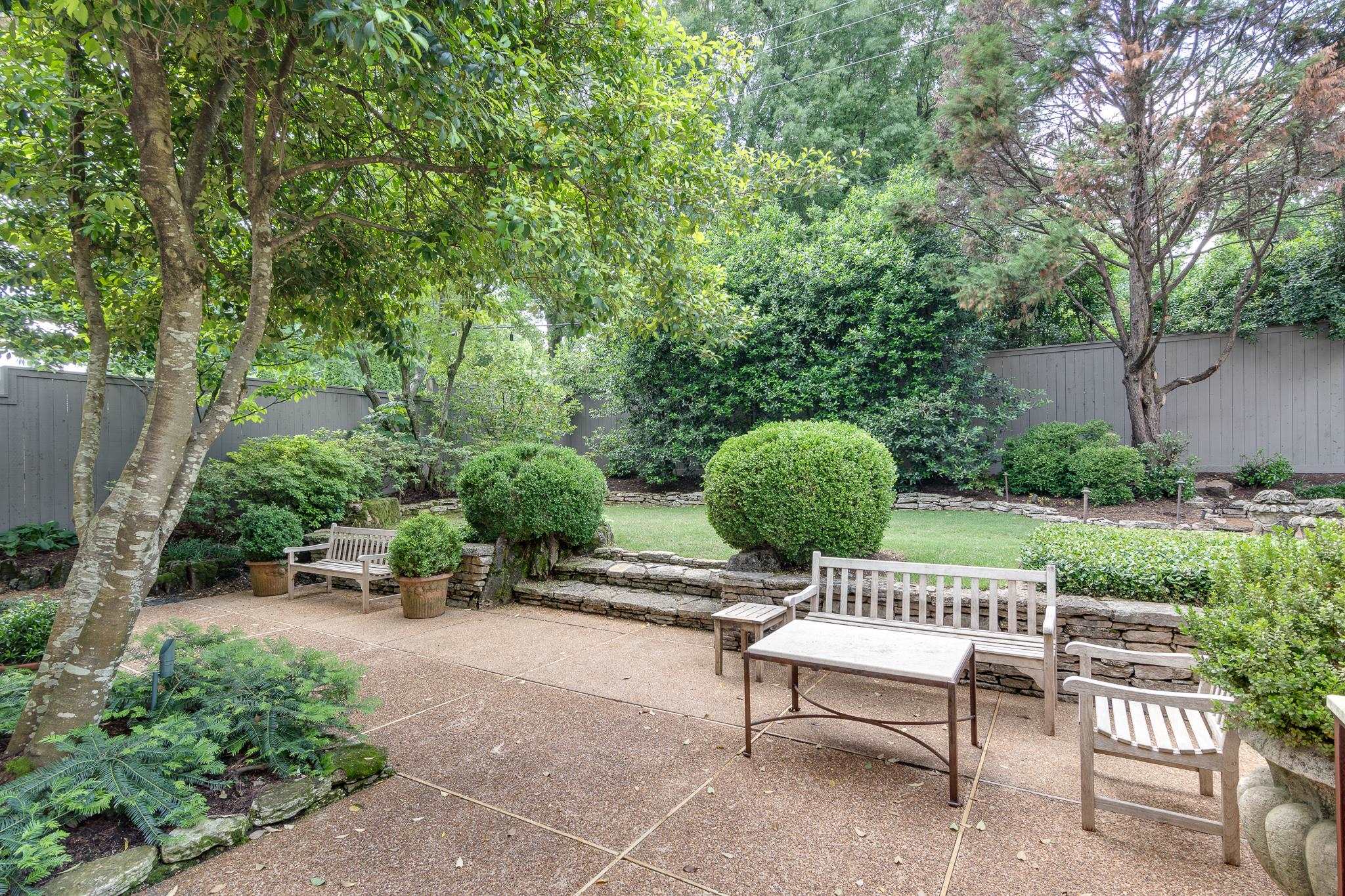 43 CHEROKEE DR