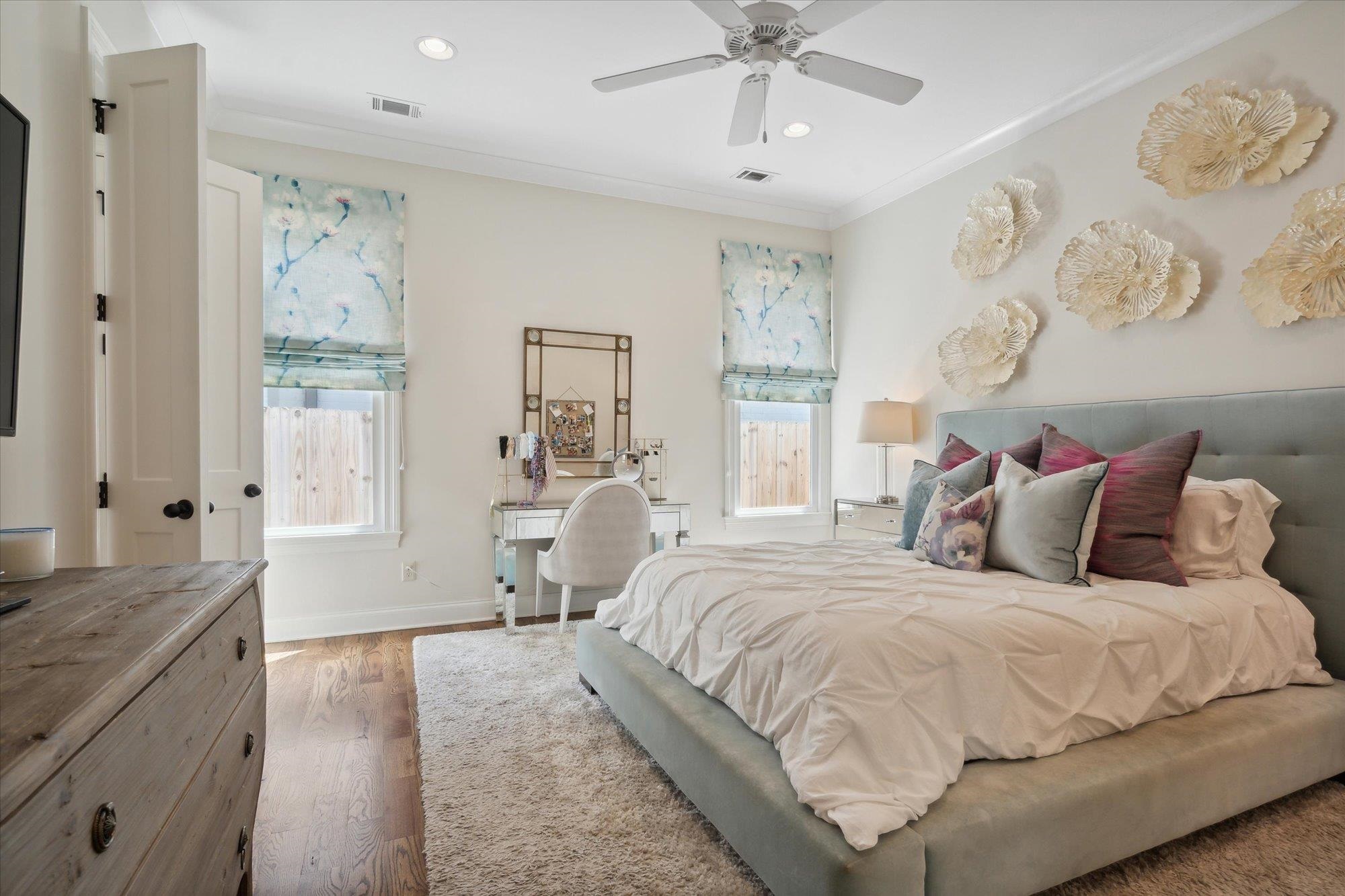 3588 HIGHLAND PARK PL