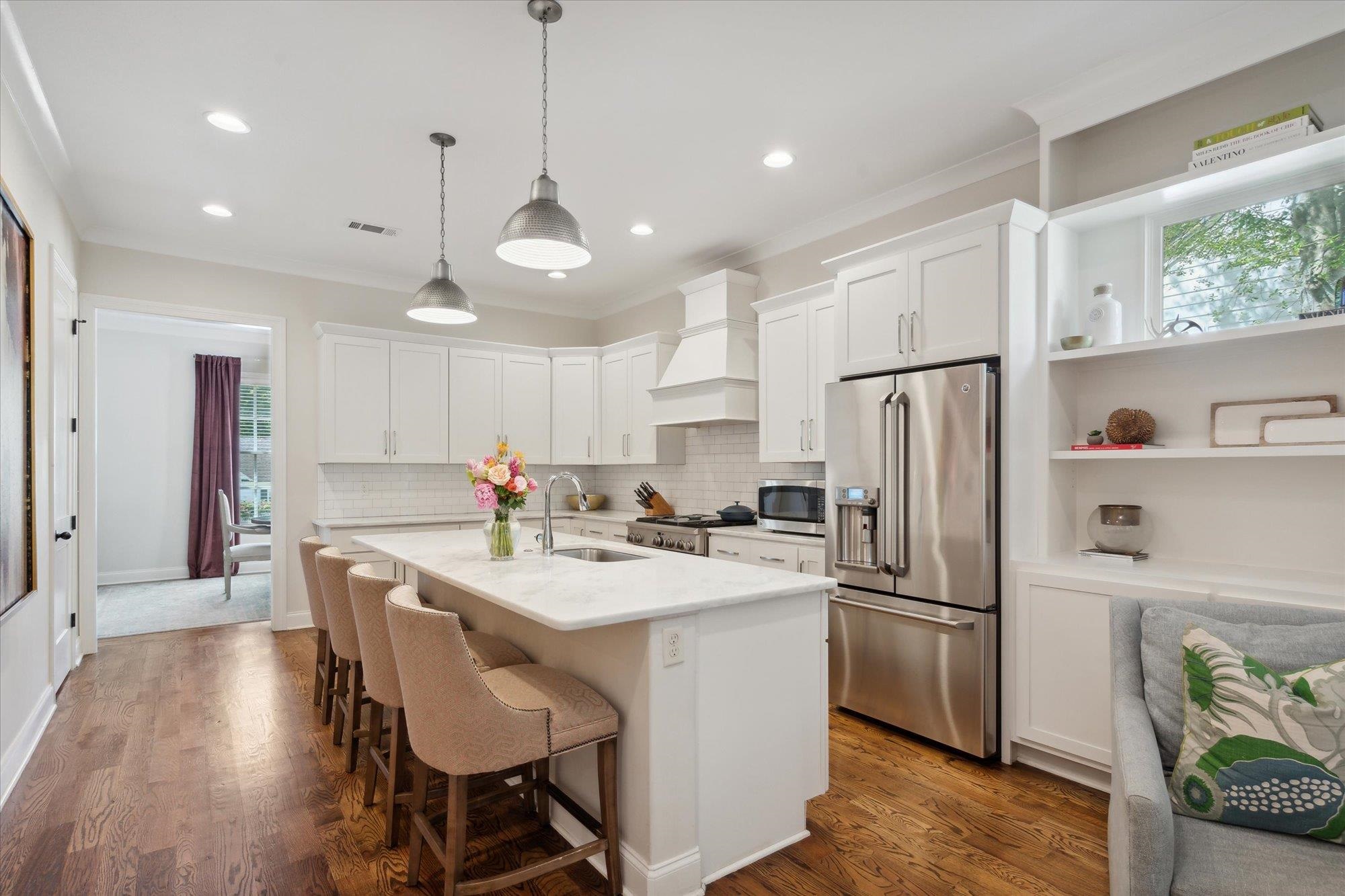 3588 HIGHLAND PARK PL