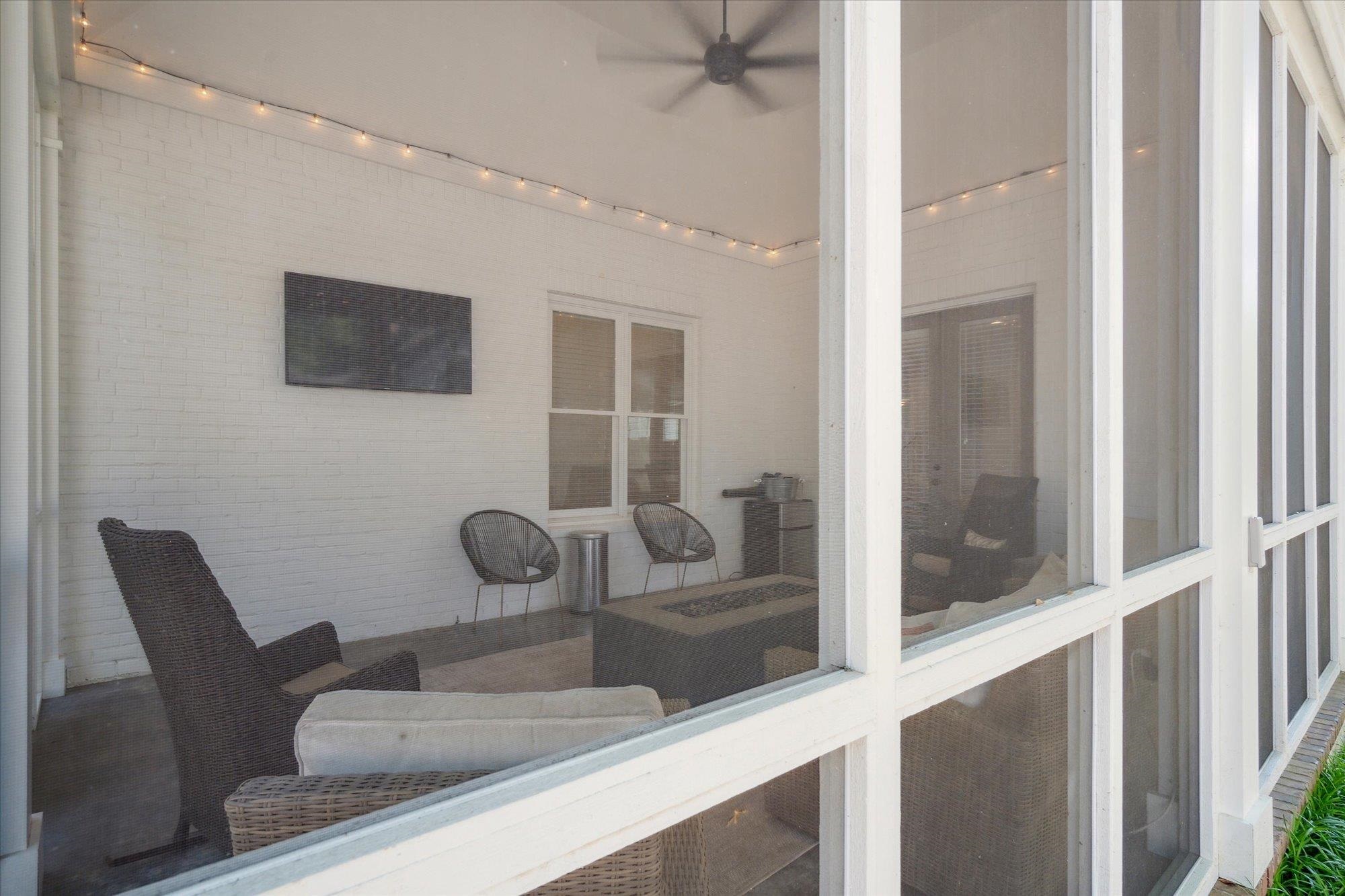 3588 HIGHLAND PARK PL