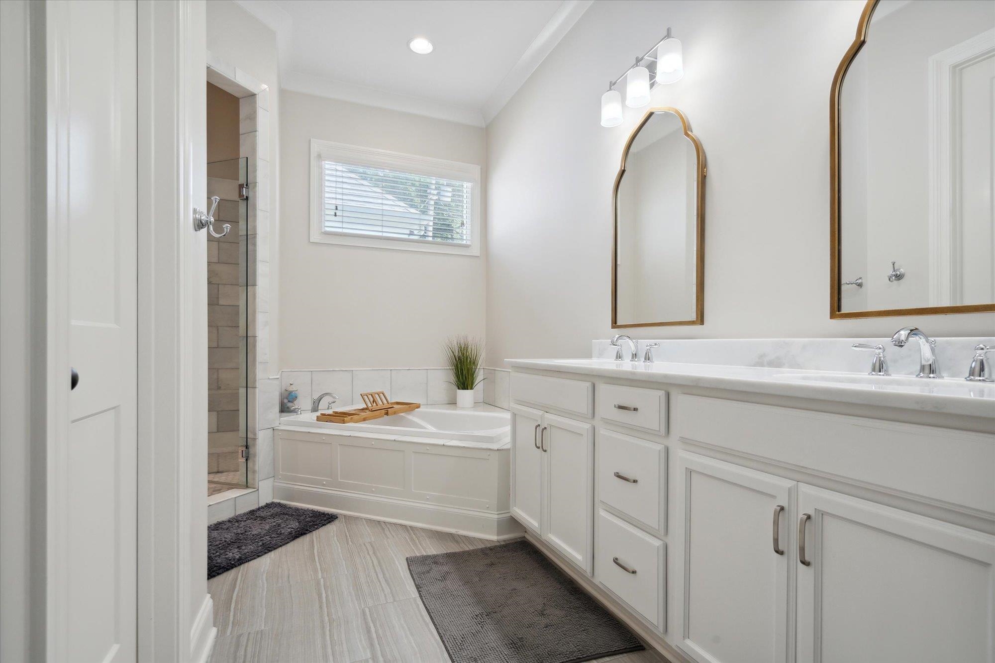 3588 HIGHLAND PARK PL