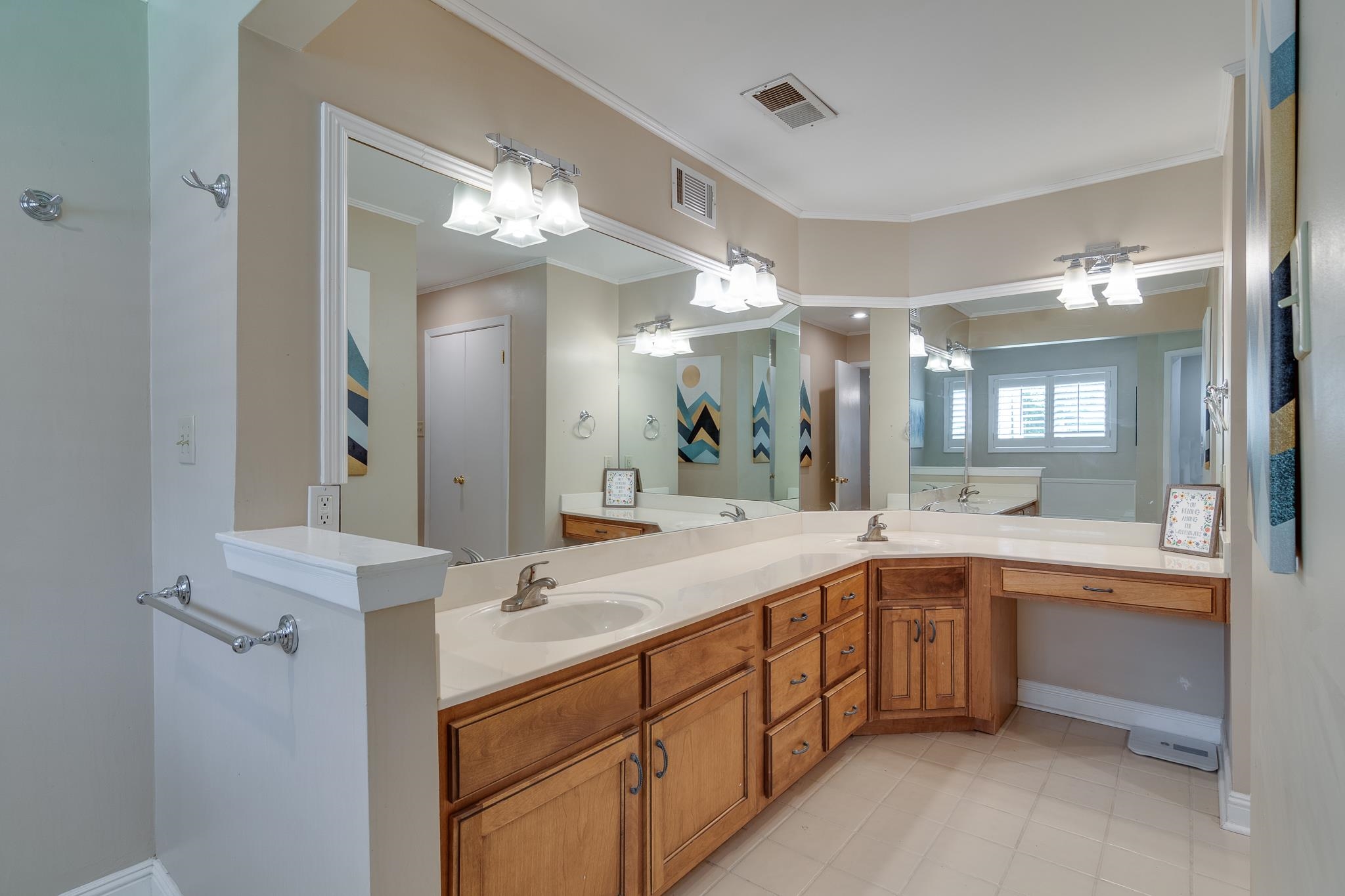 4288 CHARLESWOOD AVE