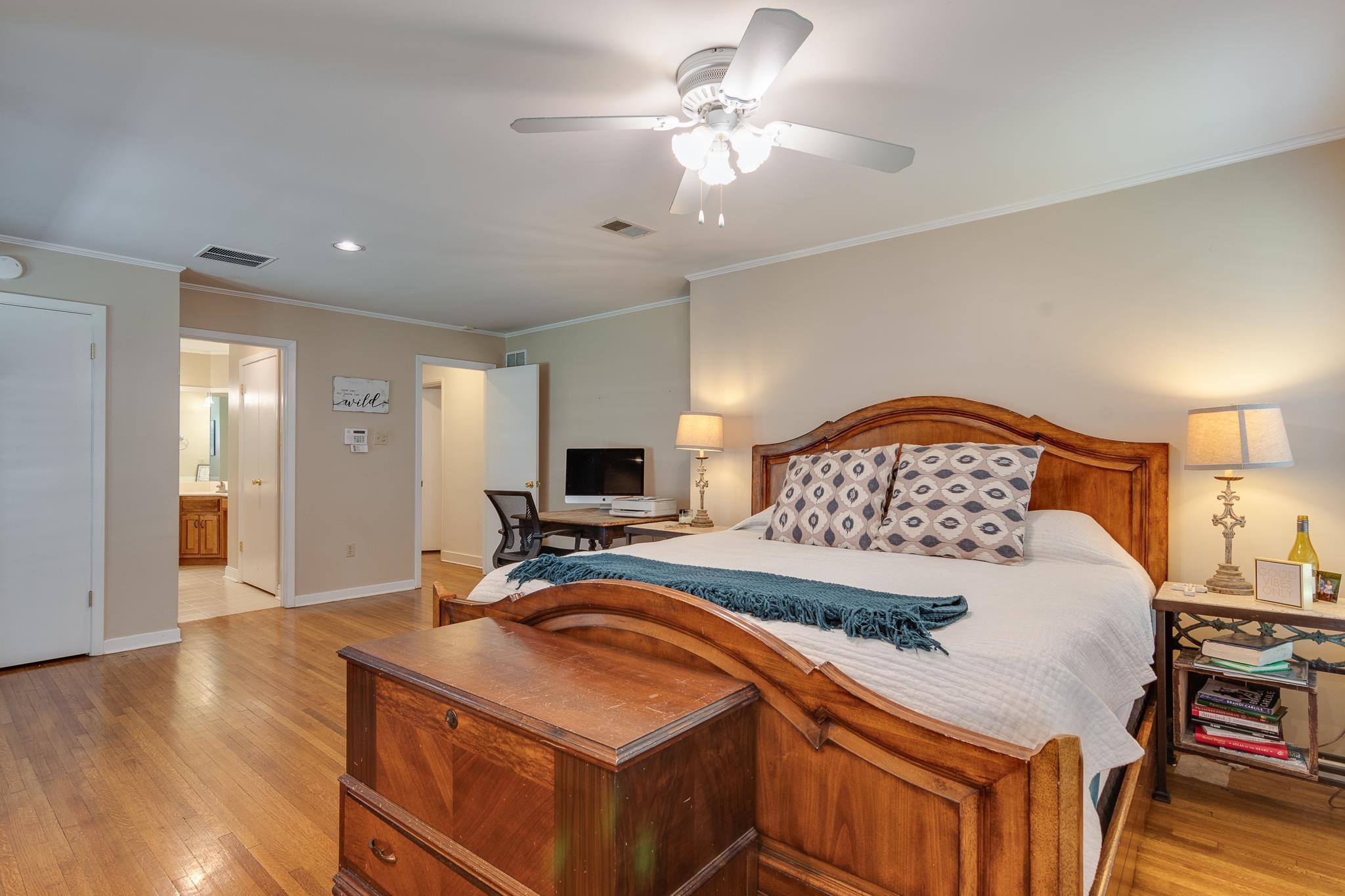 4288 CHARLESWOOD AVE