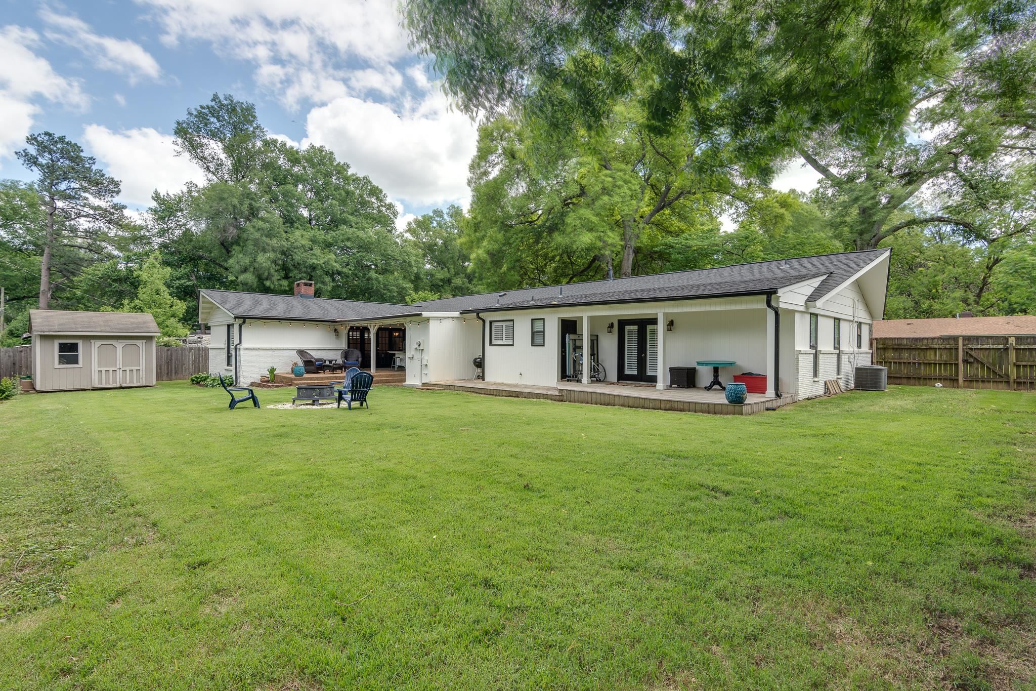 4288 CHARLESWOOD AVE