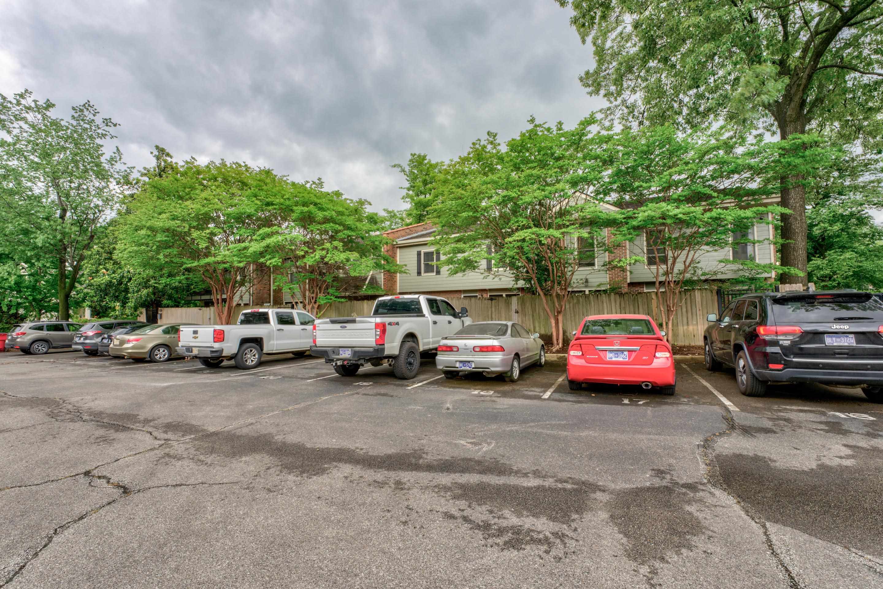 1683 REGENTS PARK DR Unit: A