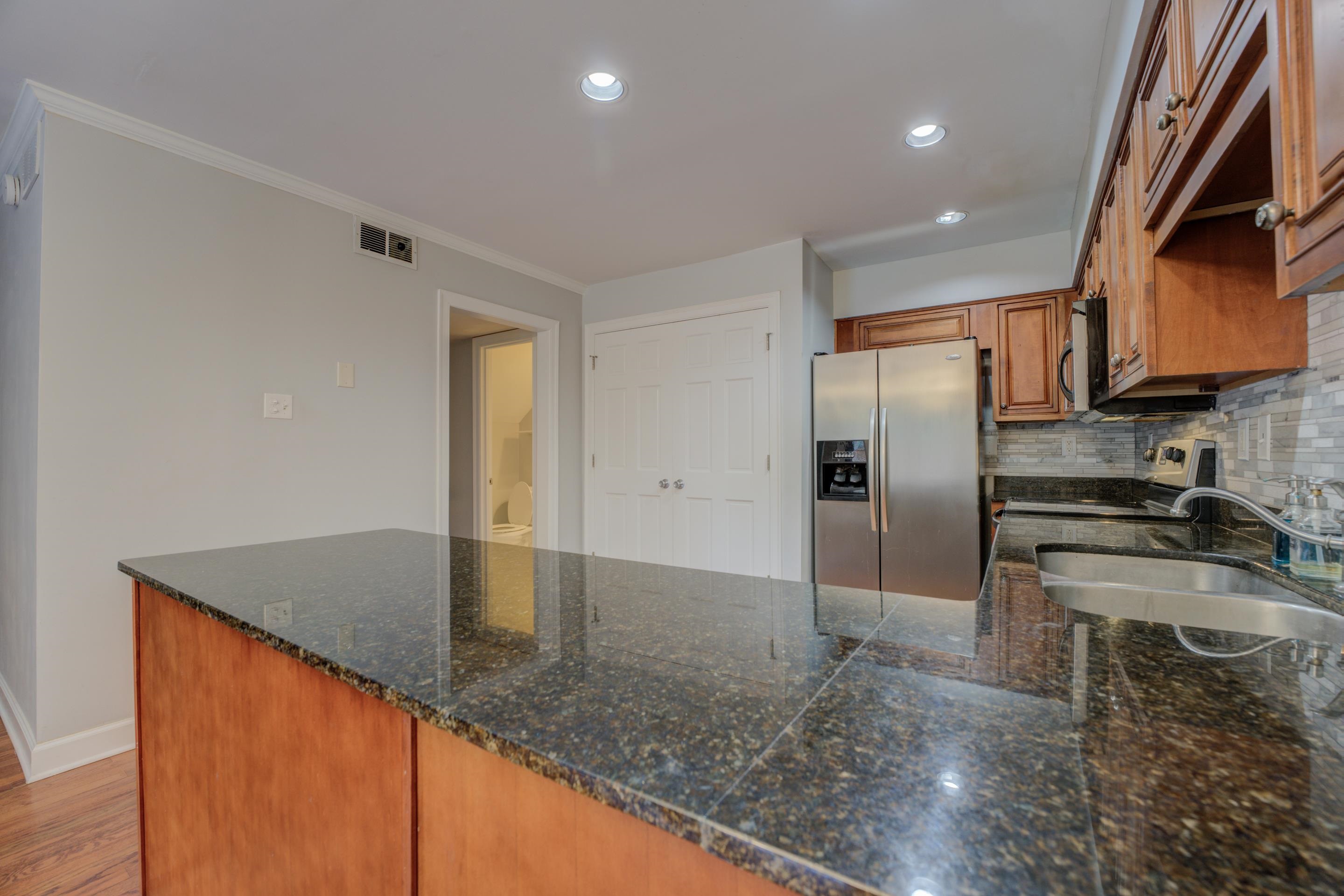 1683 REGENTS PARK DR Unit: A