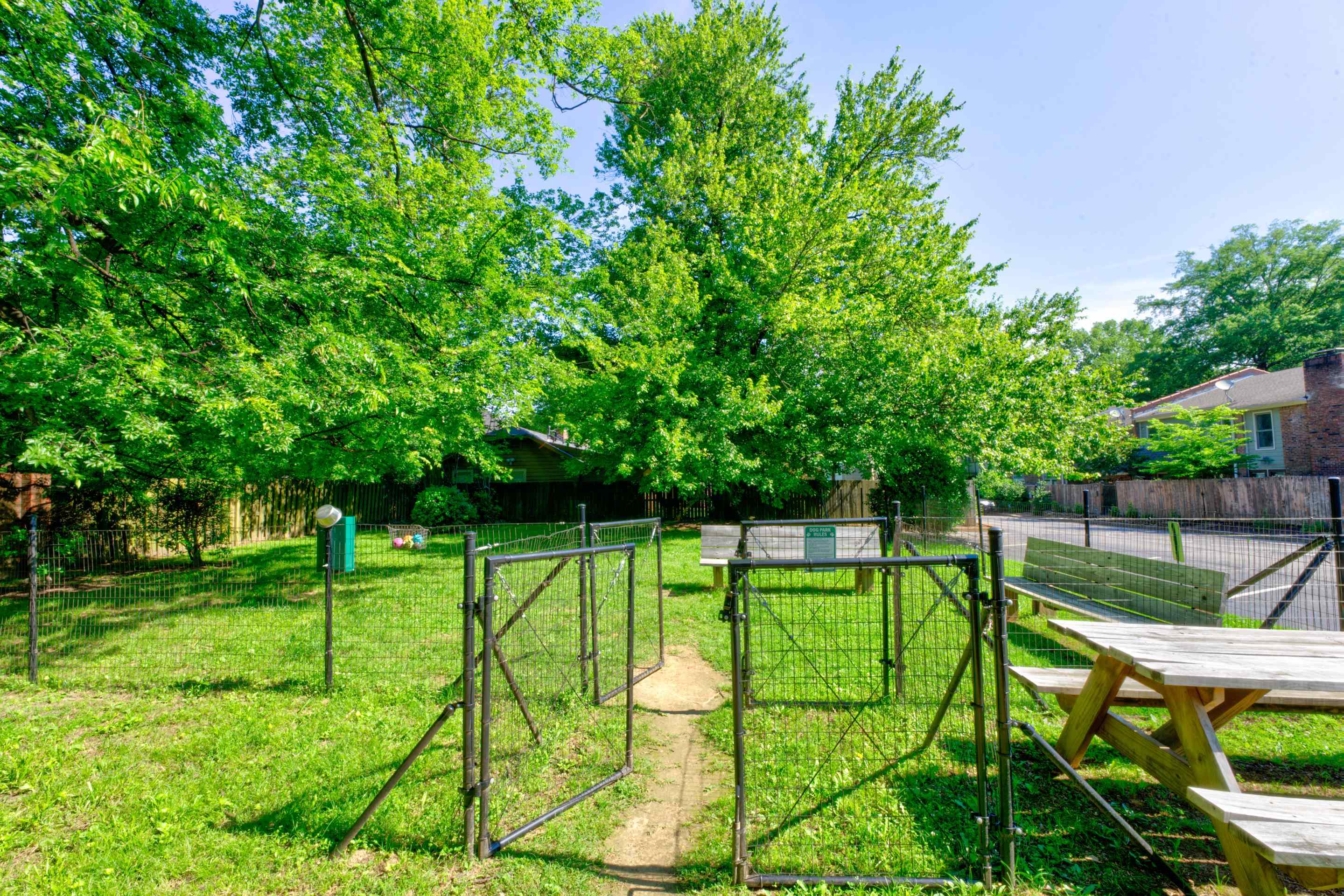 1683 REGENTS PARK DR Unit: A