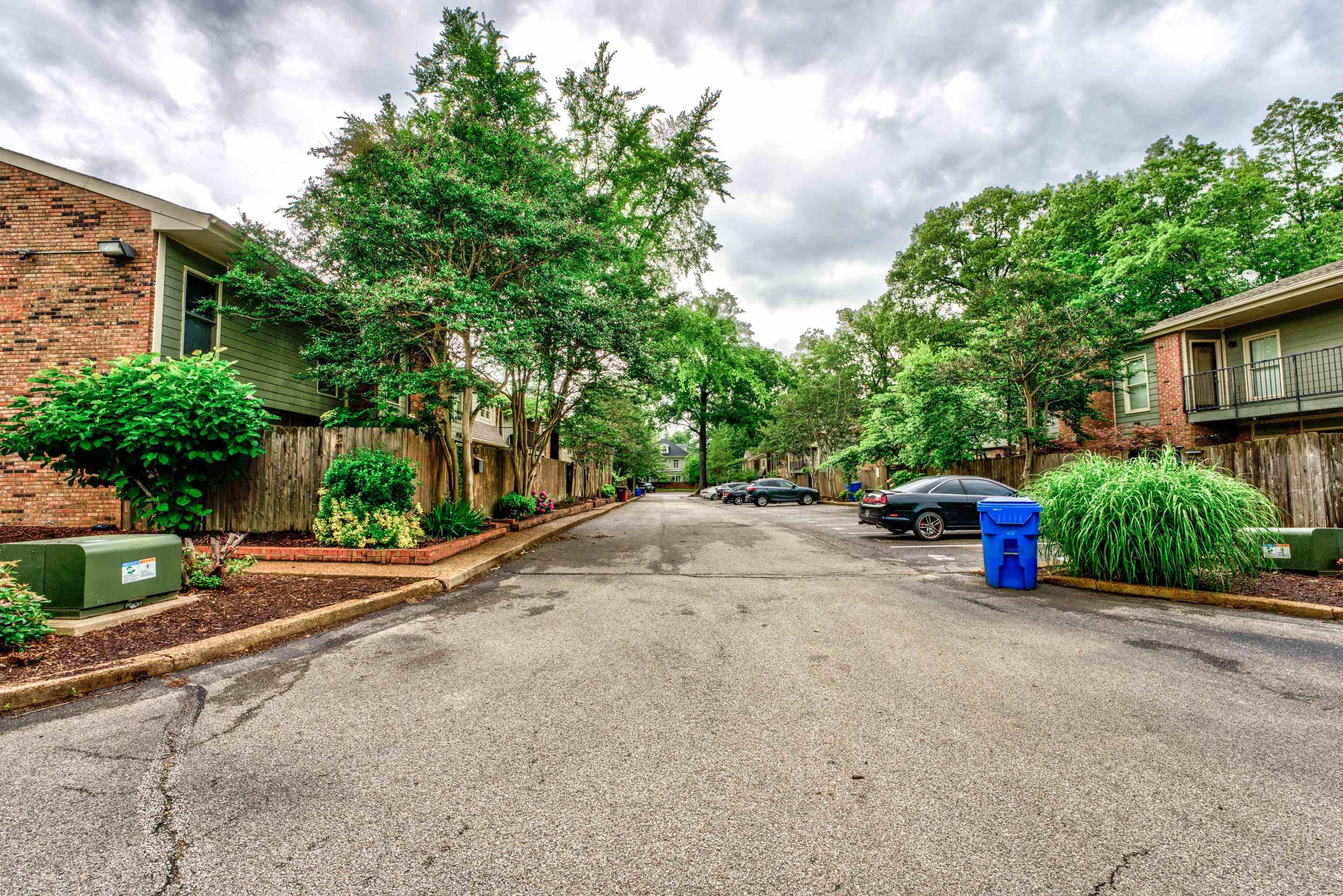 1683 REGENTS PARK DR Unit: A