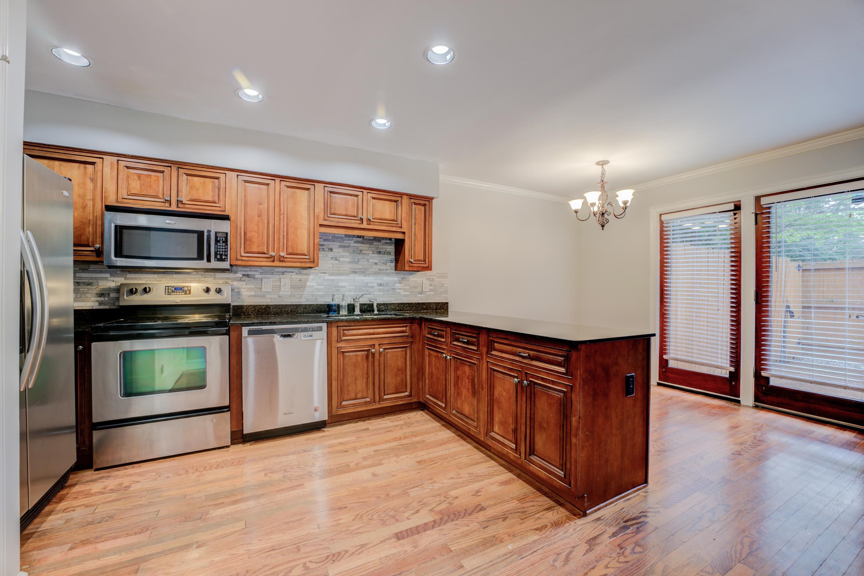 1683 REGENTS PARK DR Unit: A