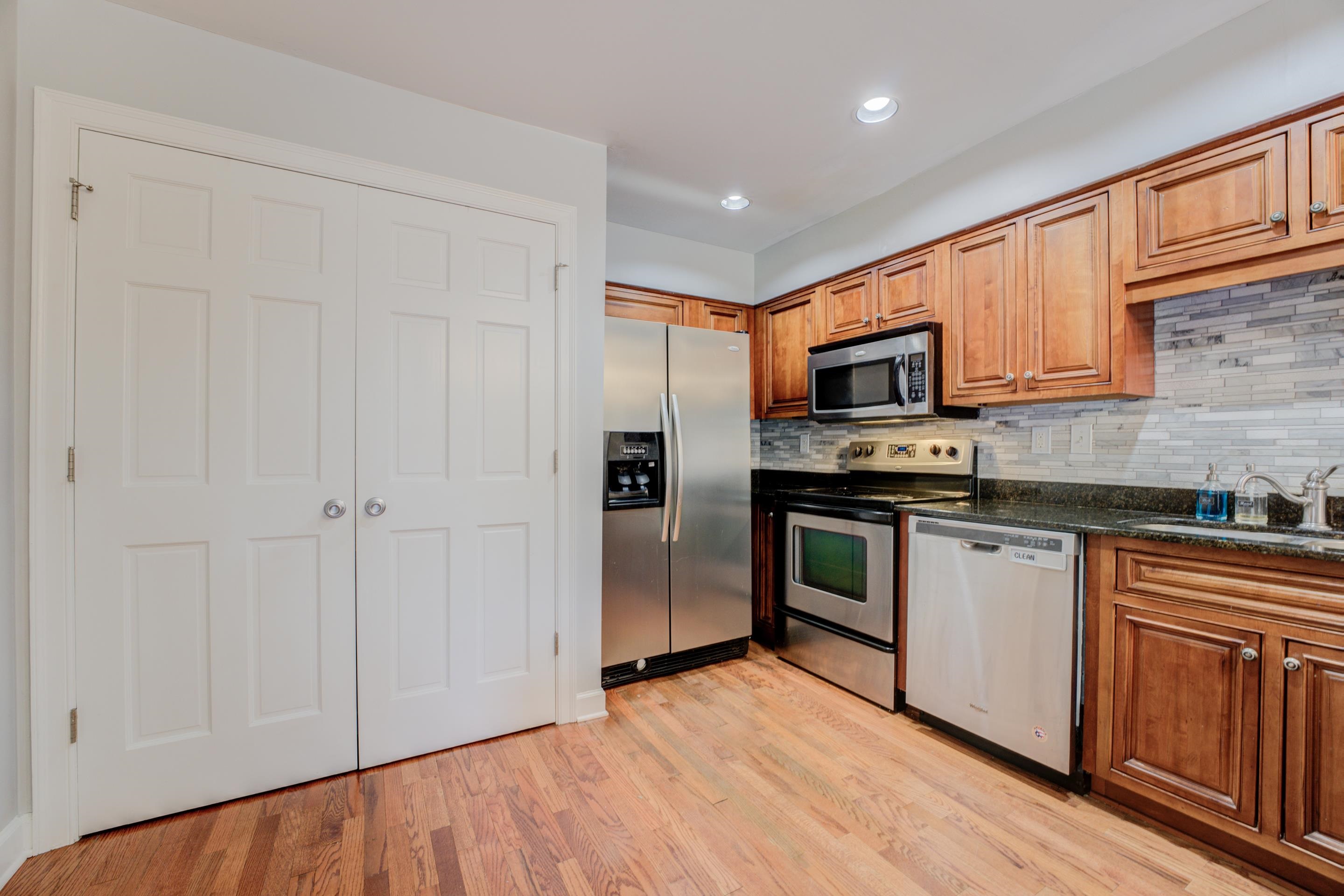 1683 REGENTS PARK DR Unit: A