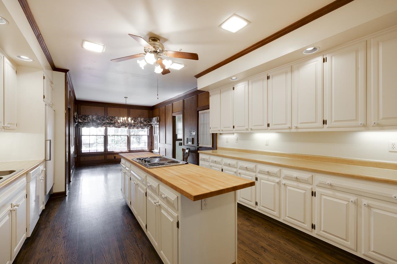 9 WALNUT GROVE CT