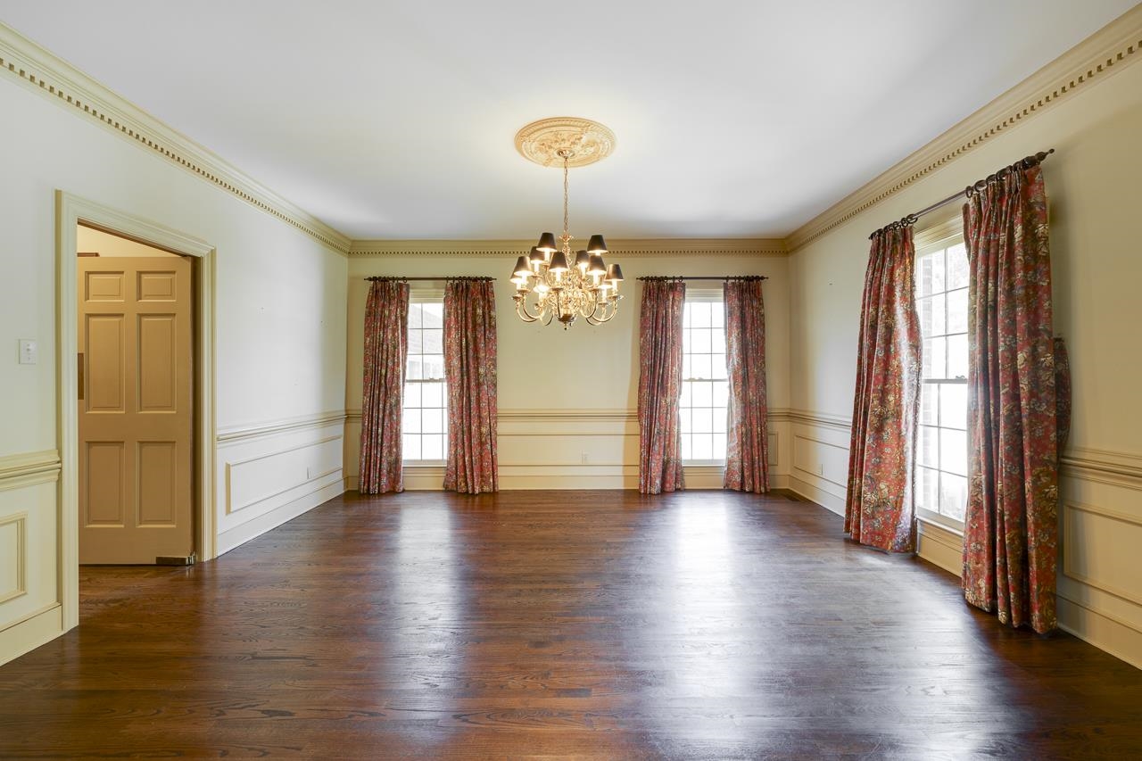 9 WALNUT GROVE CT