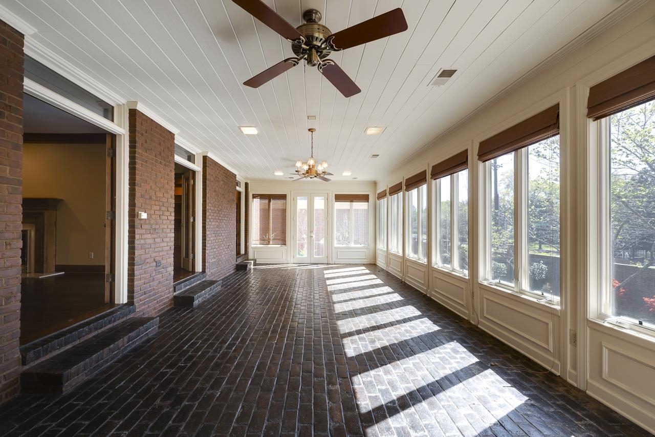 9 WALNUT GROVE CT