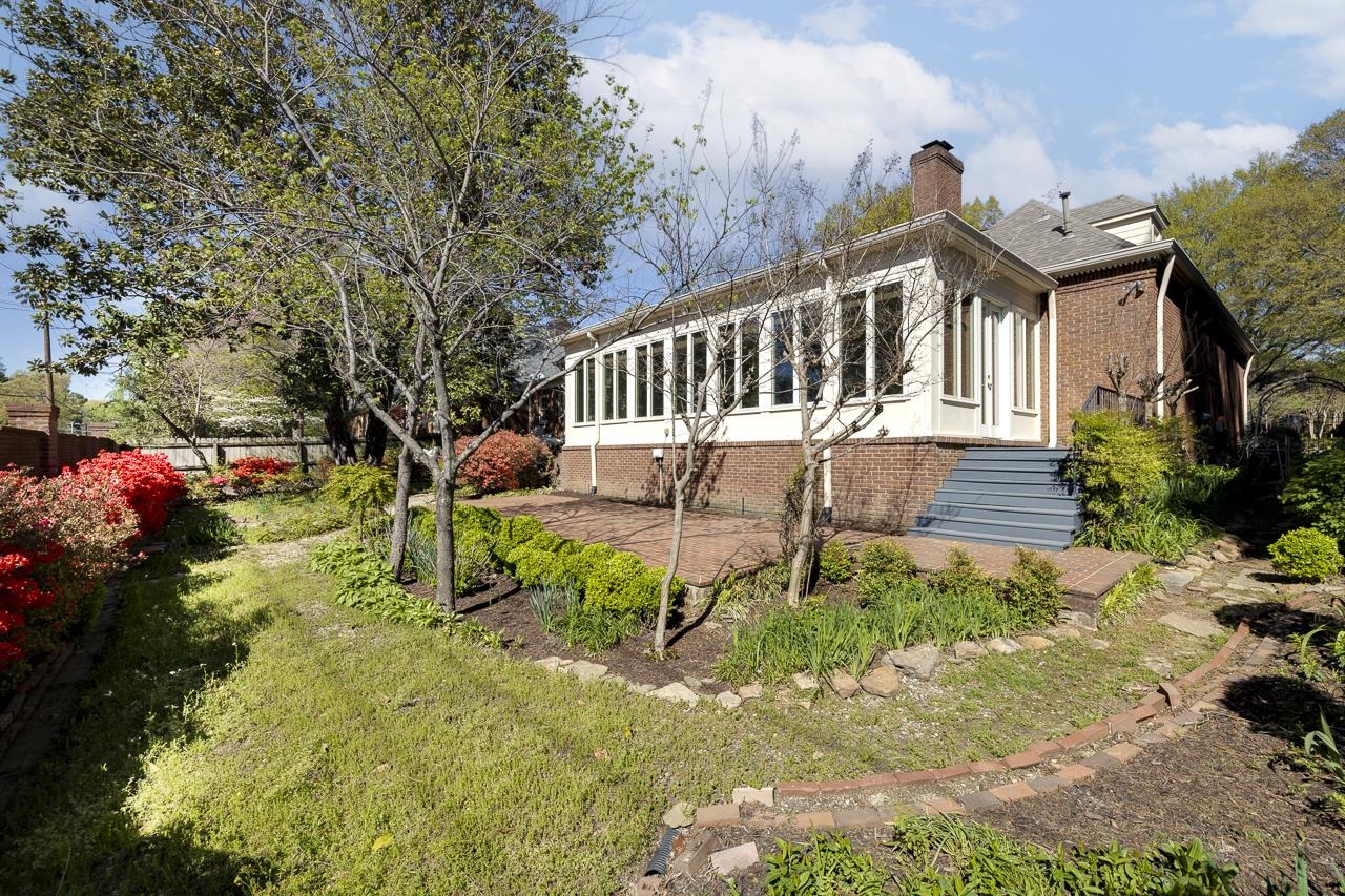 9 WALNUT GROVE CT