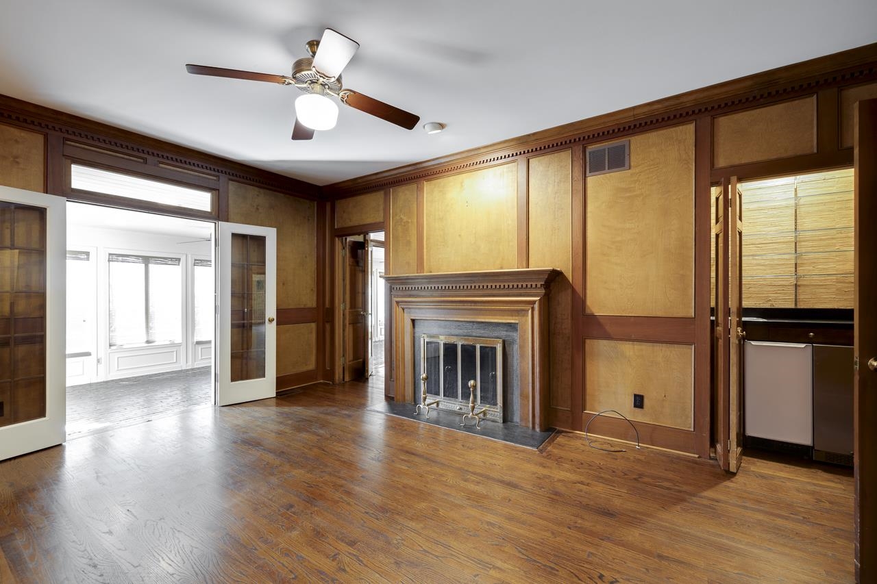 9 WALNUT GROVE CT
