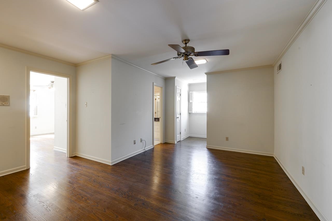 9 WALNUT GROVE CT
