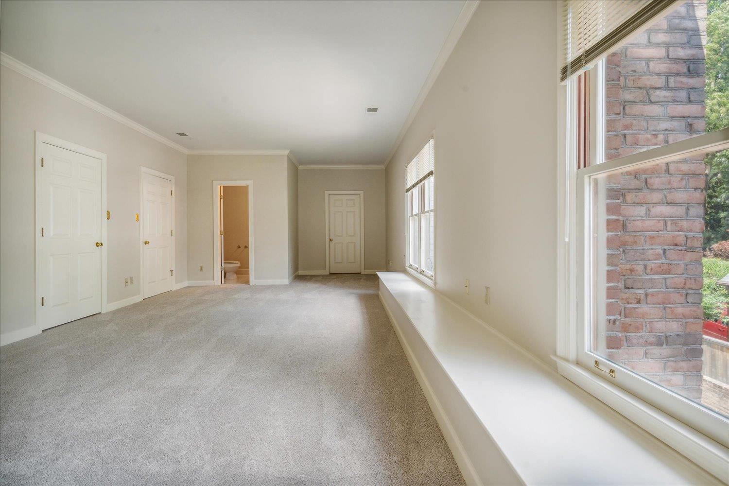 399 COLONIAL RD