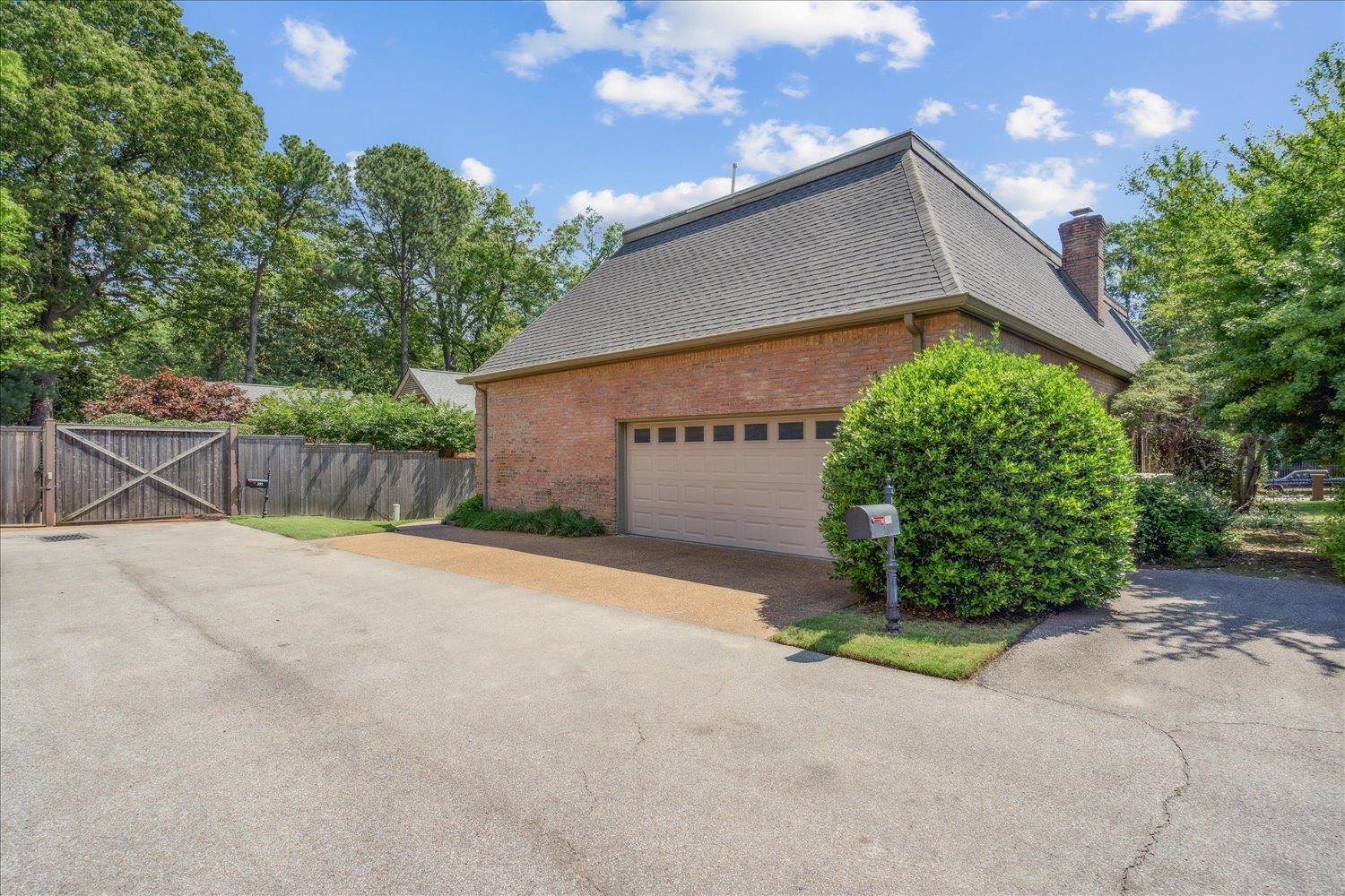 399 COLONIAL RD