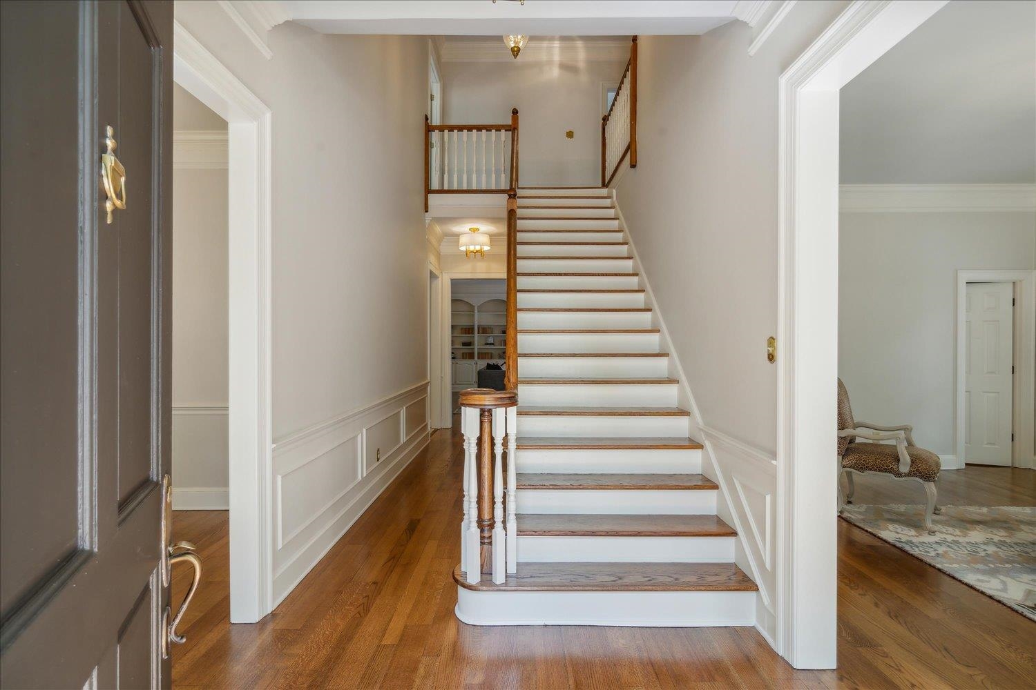 399 COLONIAL RD
