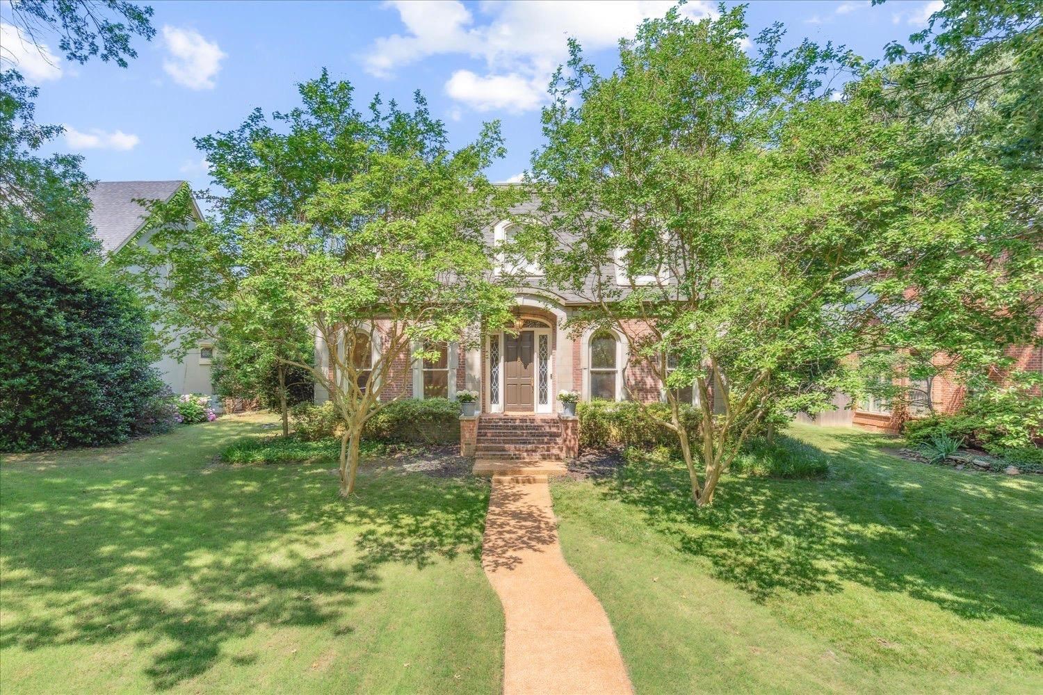 399 COLONIAL RD