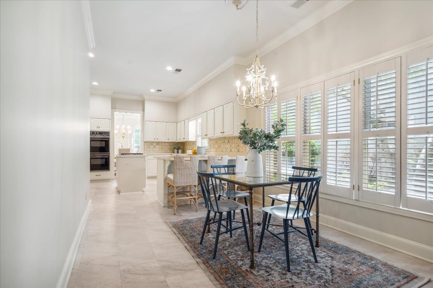 399 COLONIAL RD