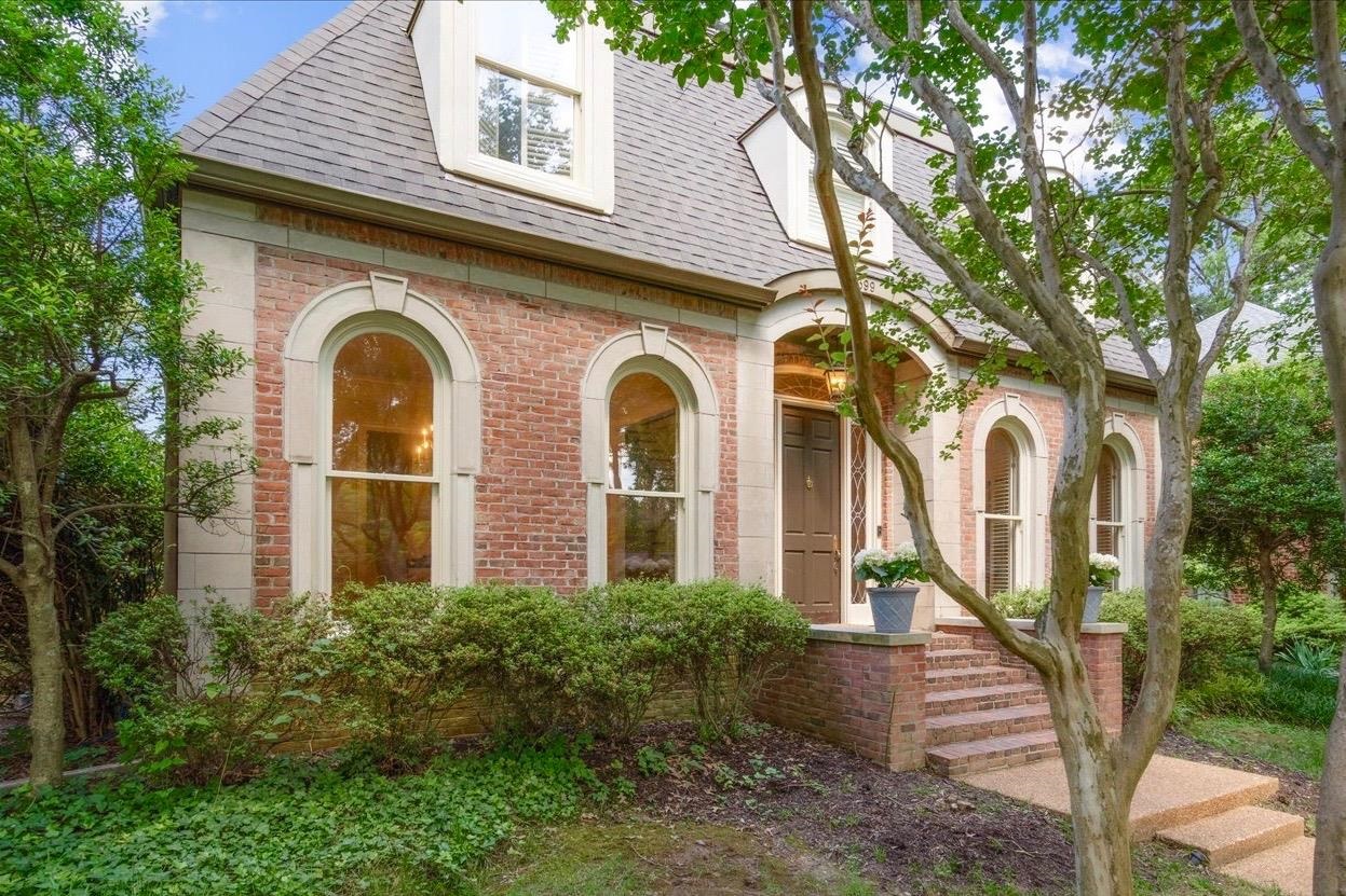 399 COLONIAL RD