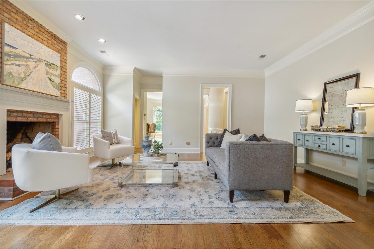 399 COLONIAL RD