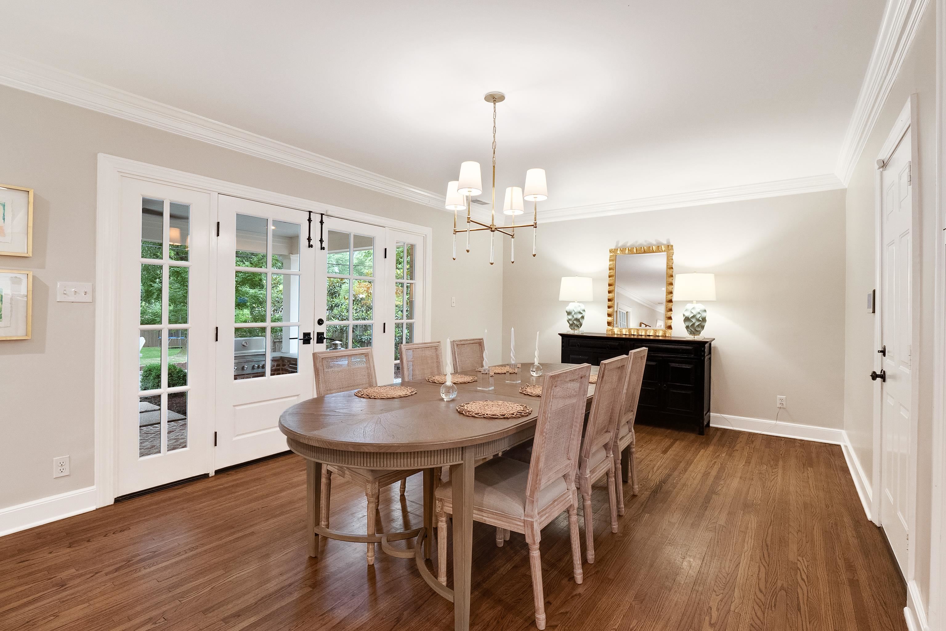 3707 WOODLAND DR