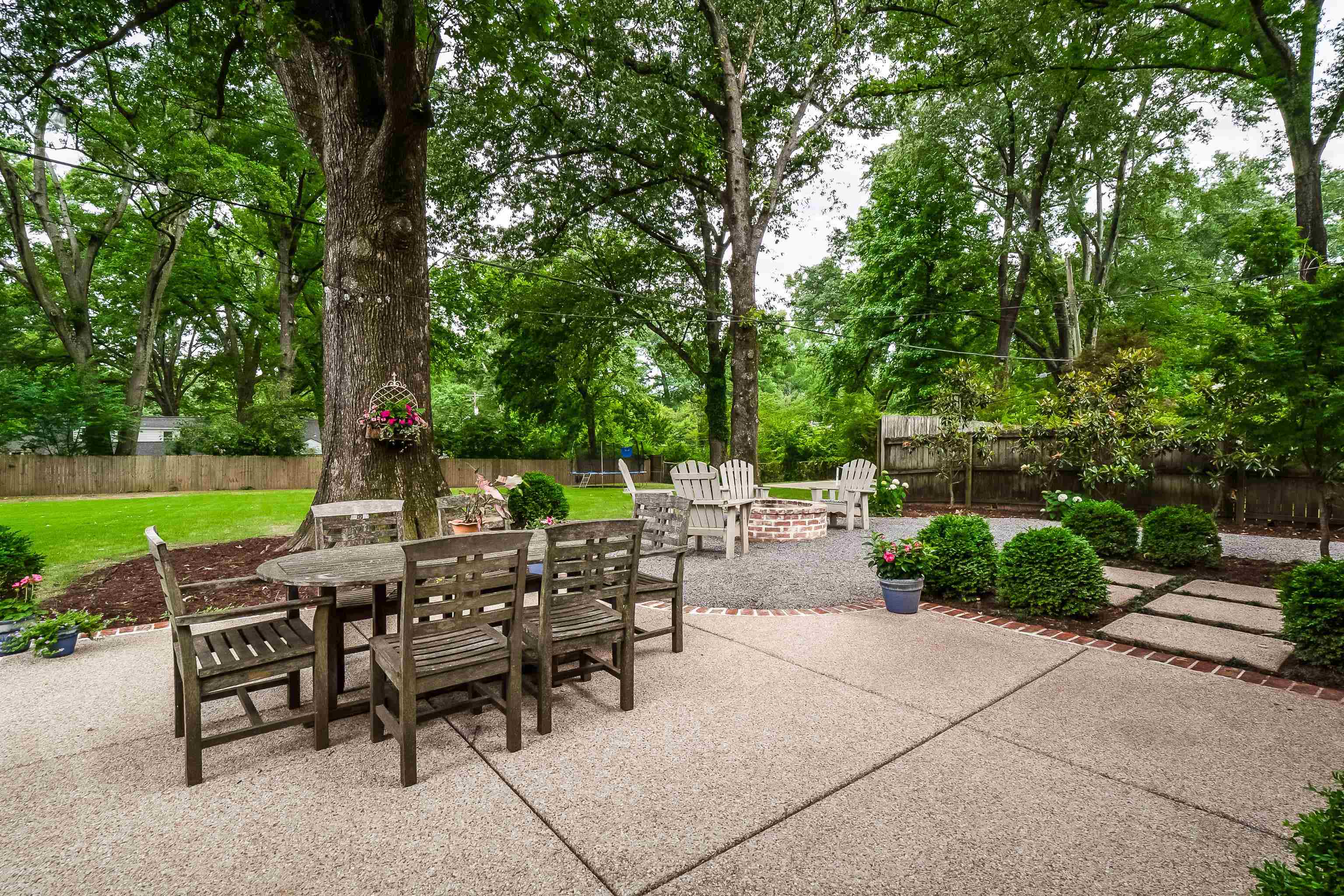 3707 WOODLAND DR