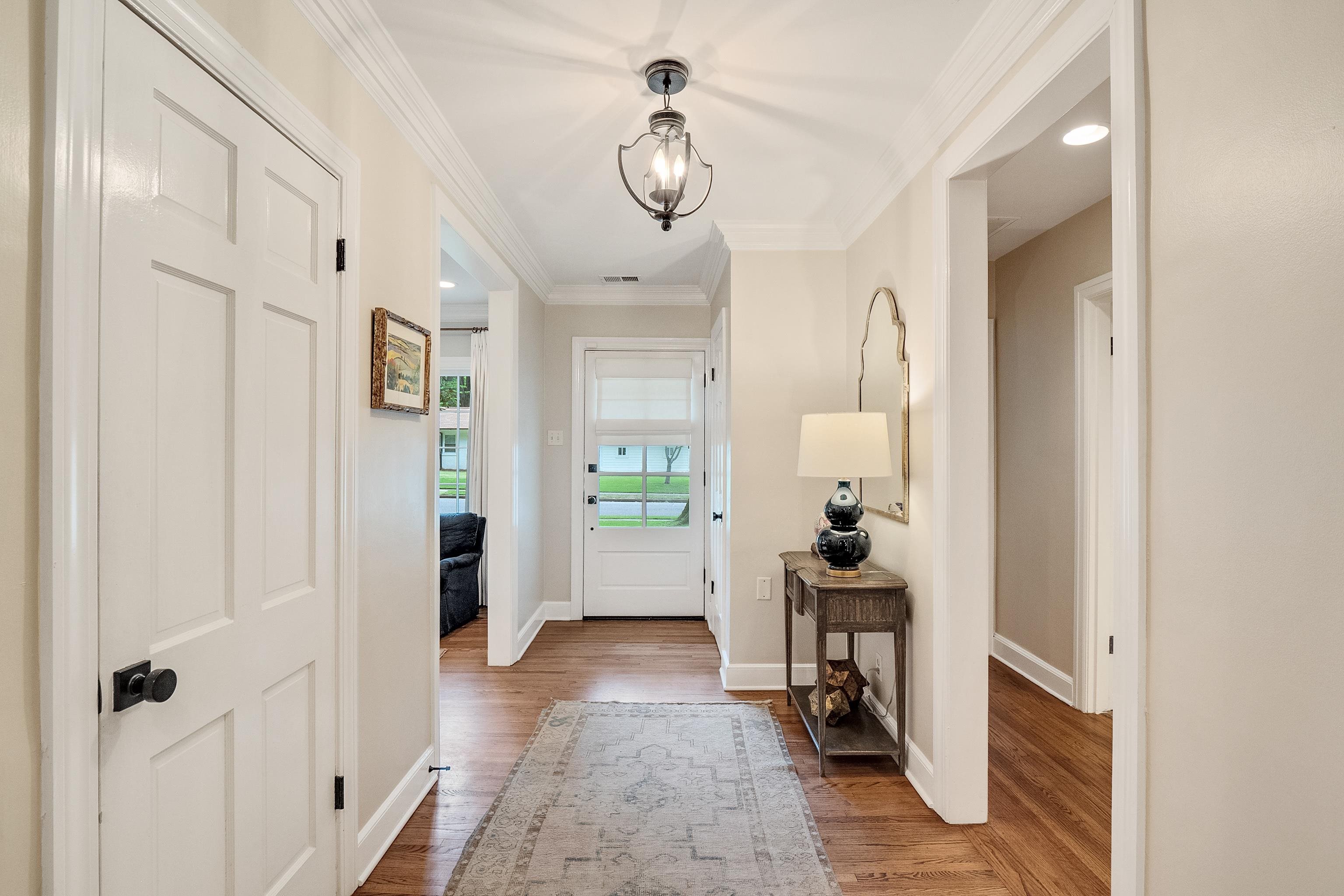 3707 WOODLAND DR