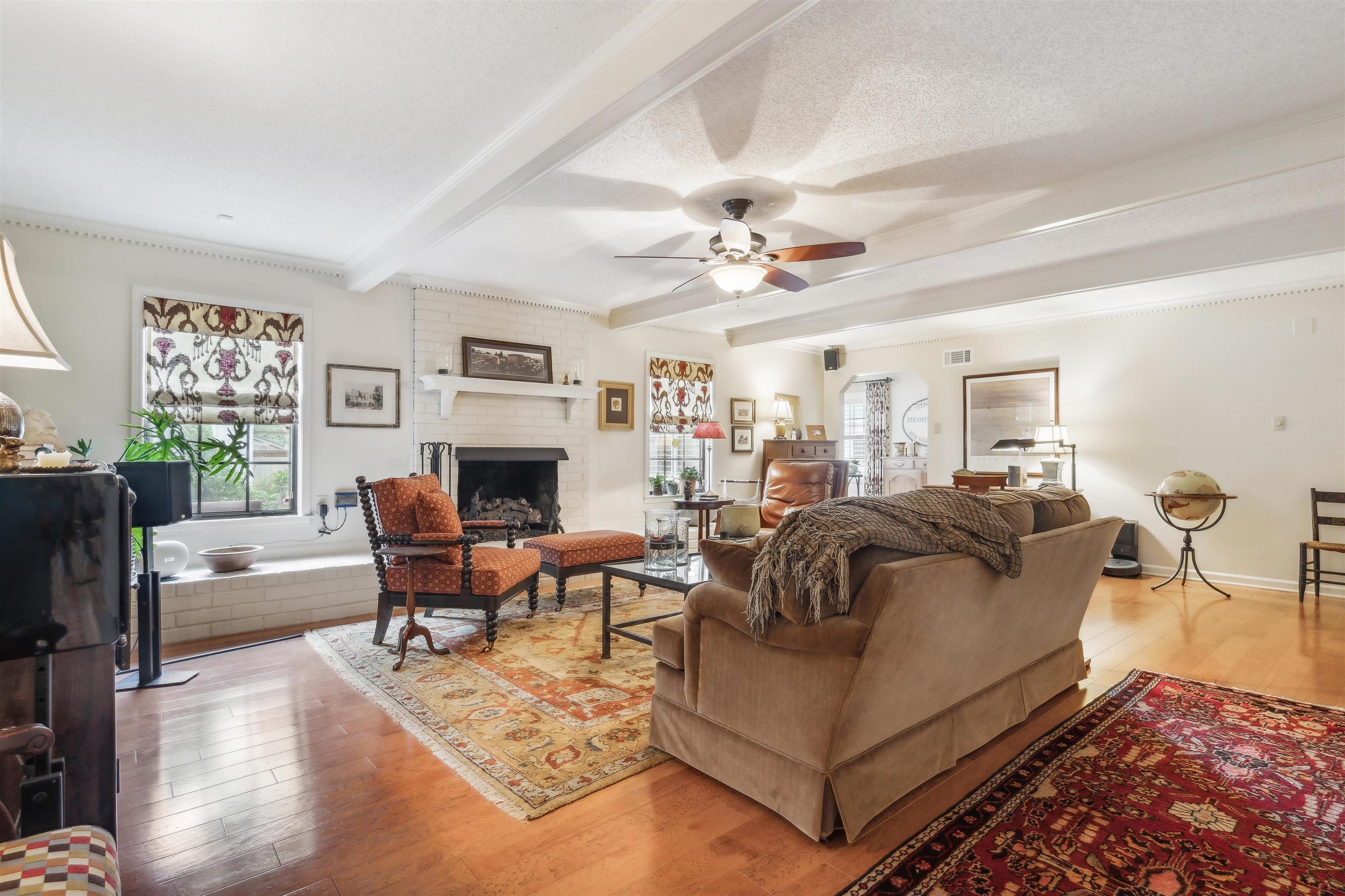 2446 REDBUD TRAIL DR