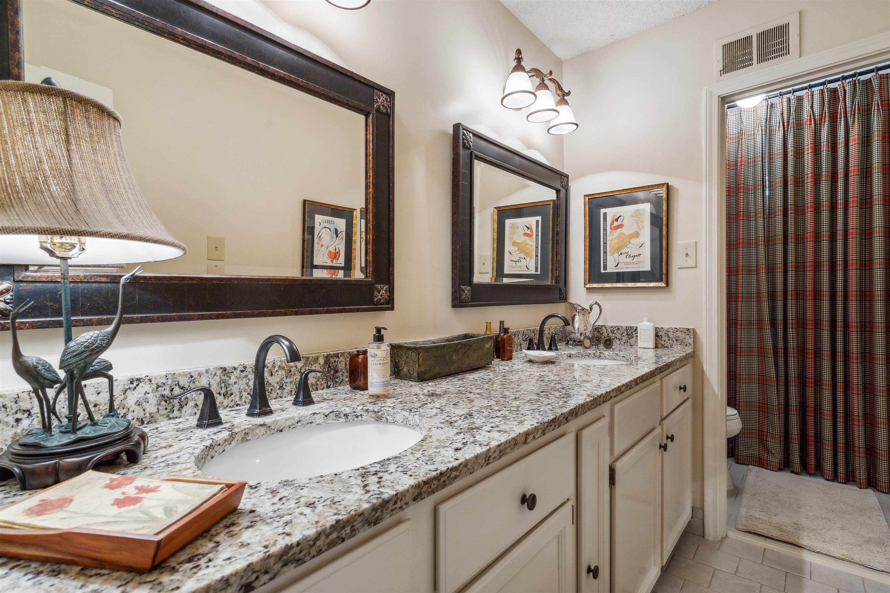 2446 REDBUD TRAIL DR