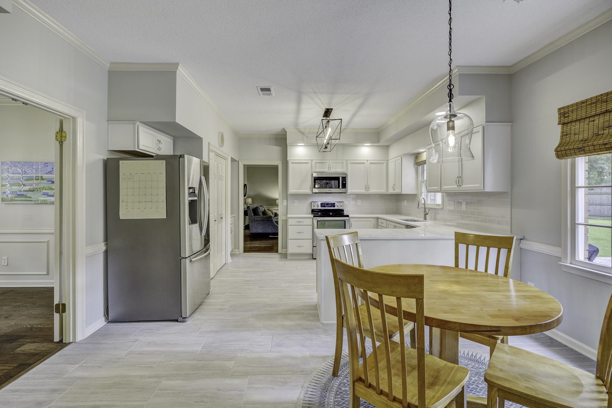 2104 NORTH BRIDGE DR