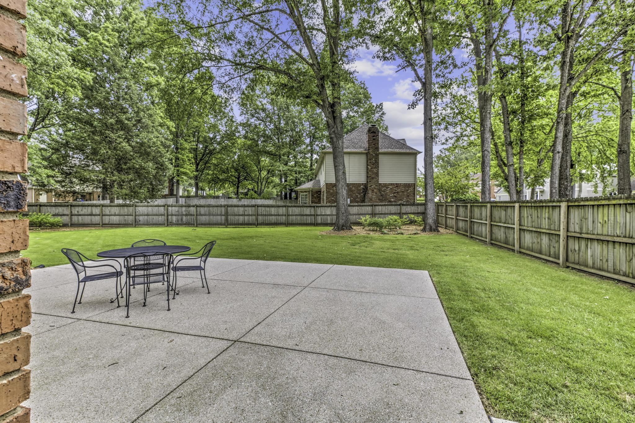 2104 NORTH BRIDGE DR