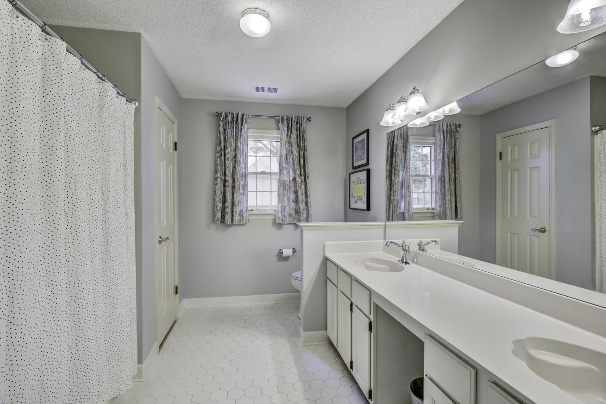 2104 NORTH BRIDGE DR