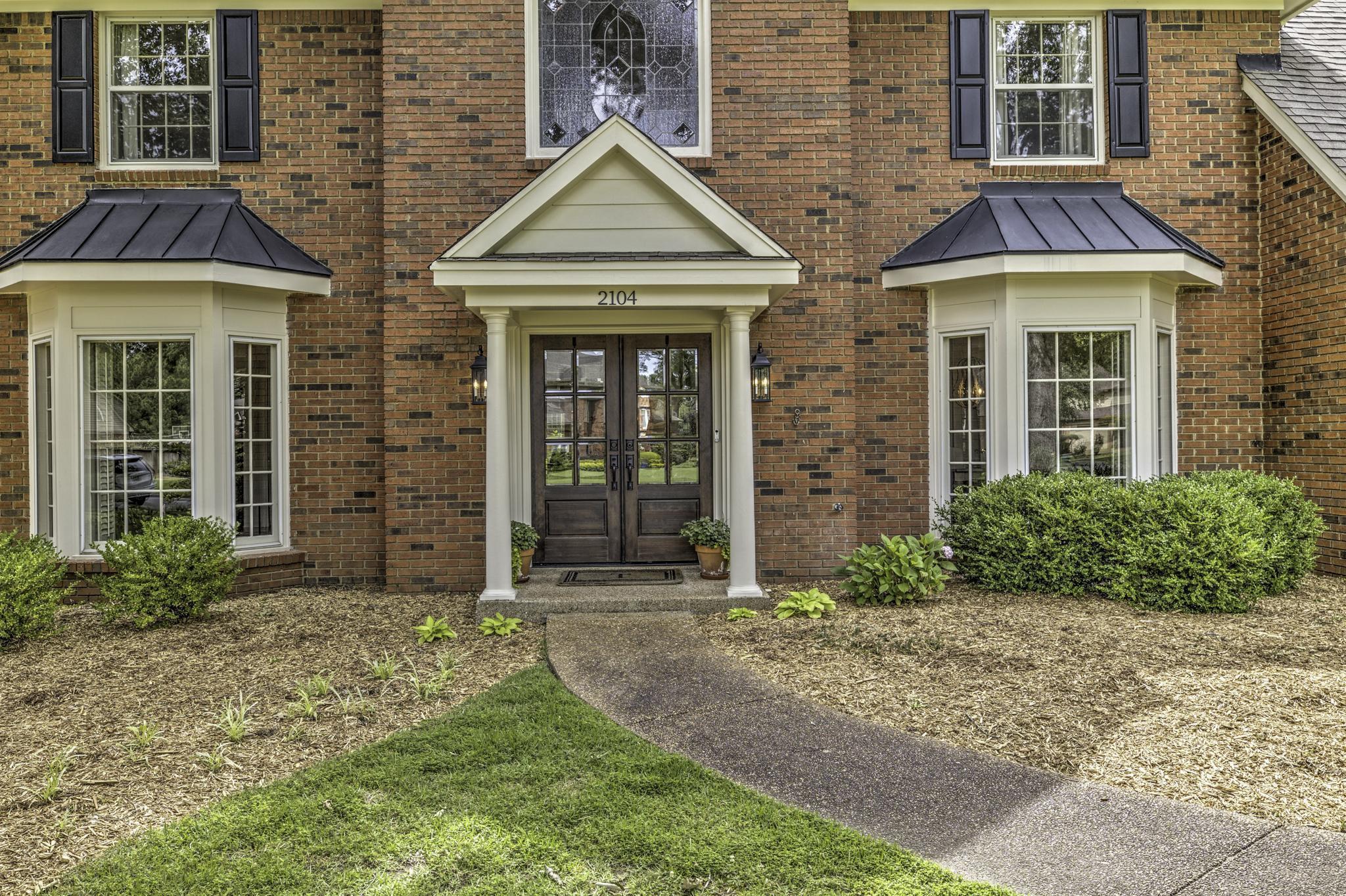 2104 NORTH BRIDGE DR