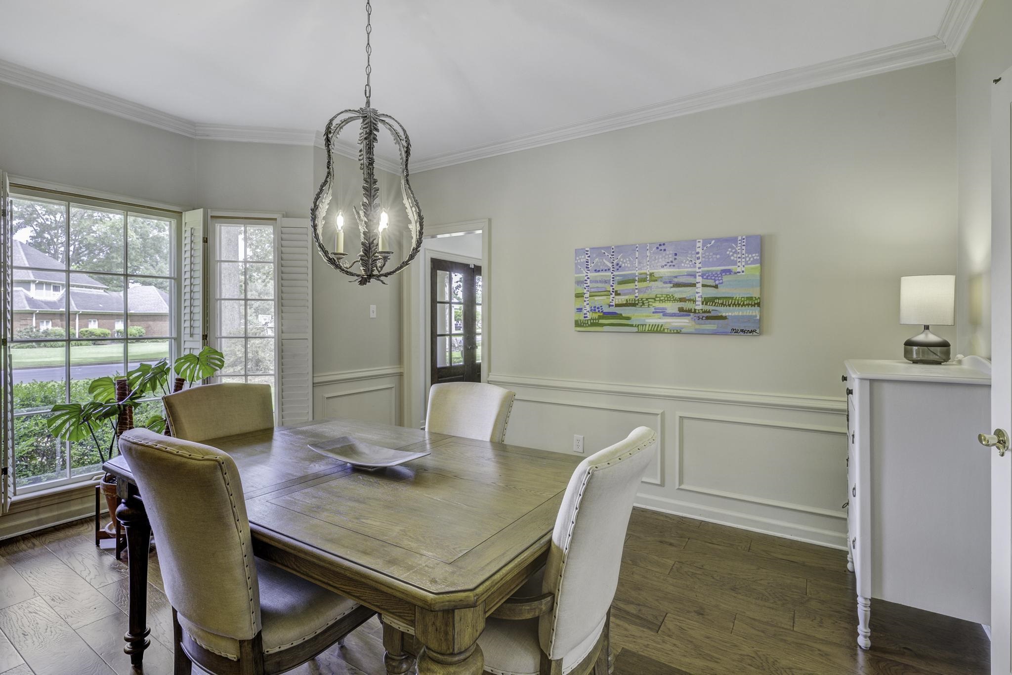 2104 NORTH BRIDGE DR