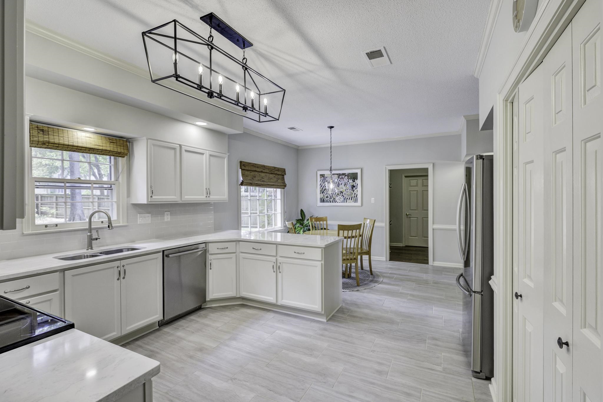 2104 NORTH BRIDGE DR