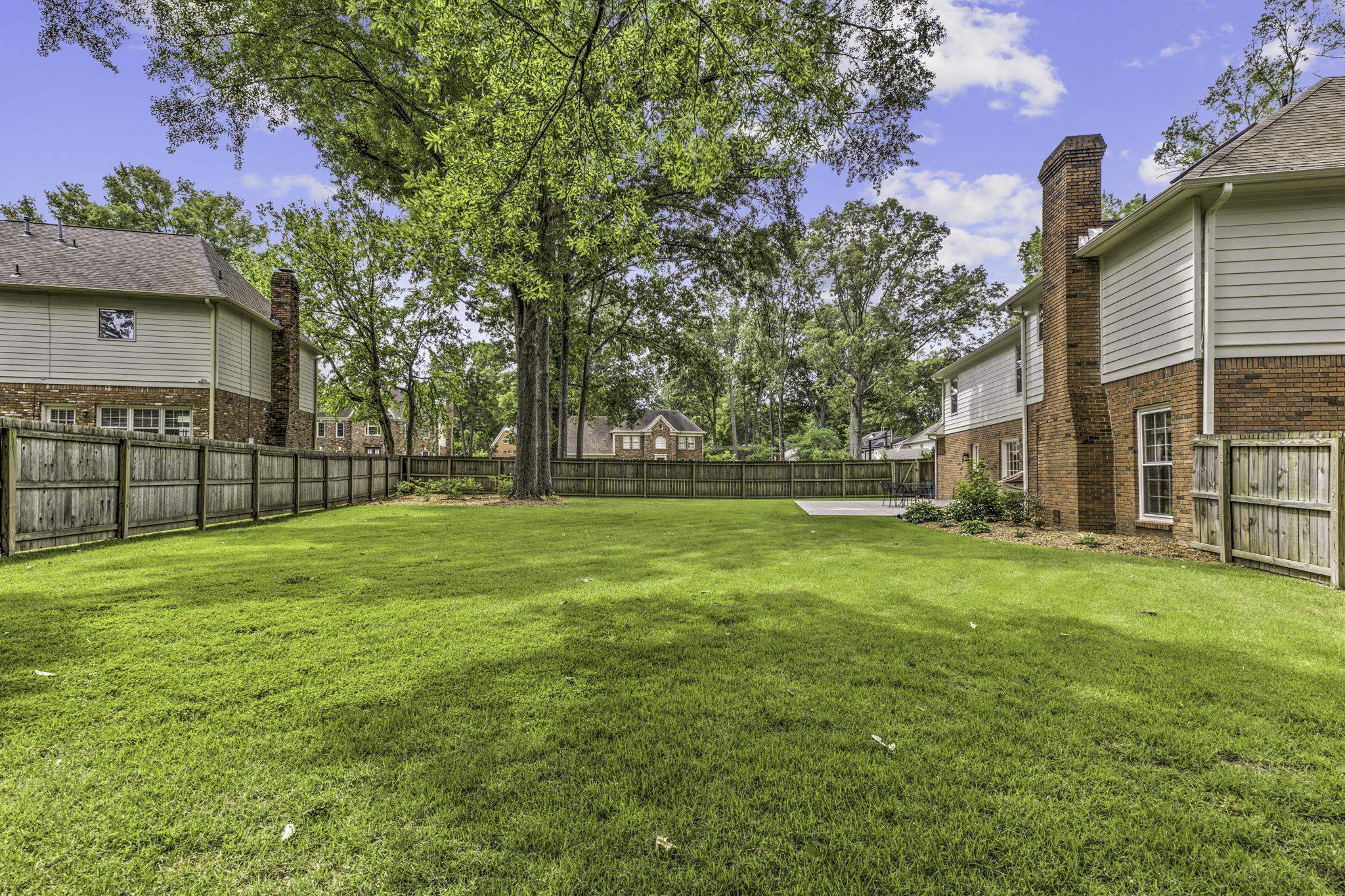 2104 NORTH BRIDGE DR