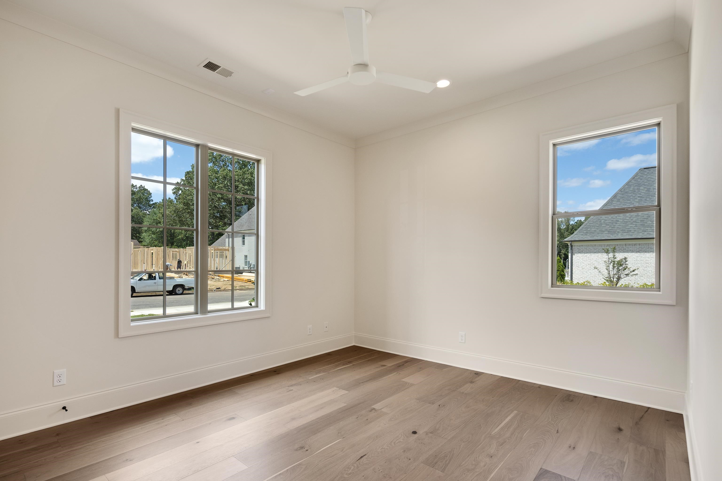 3650 SILVER LAUREL DR