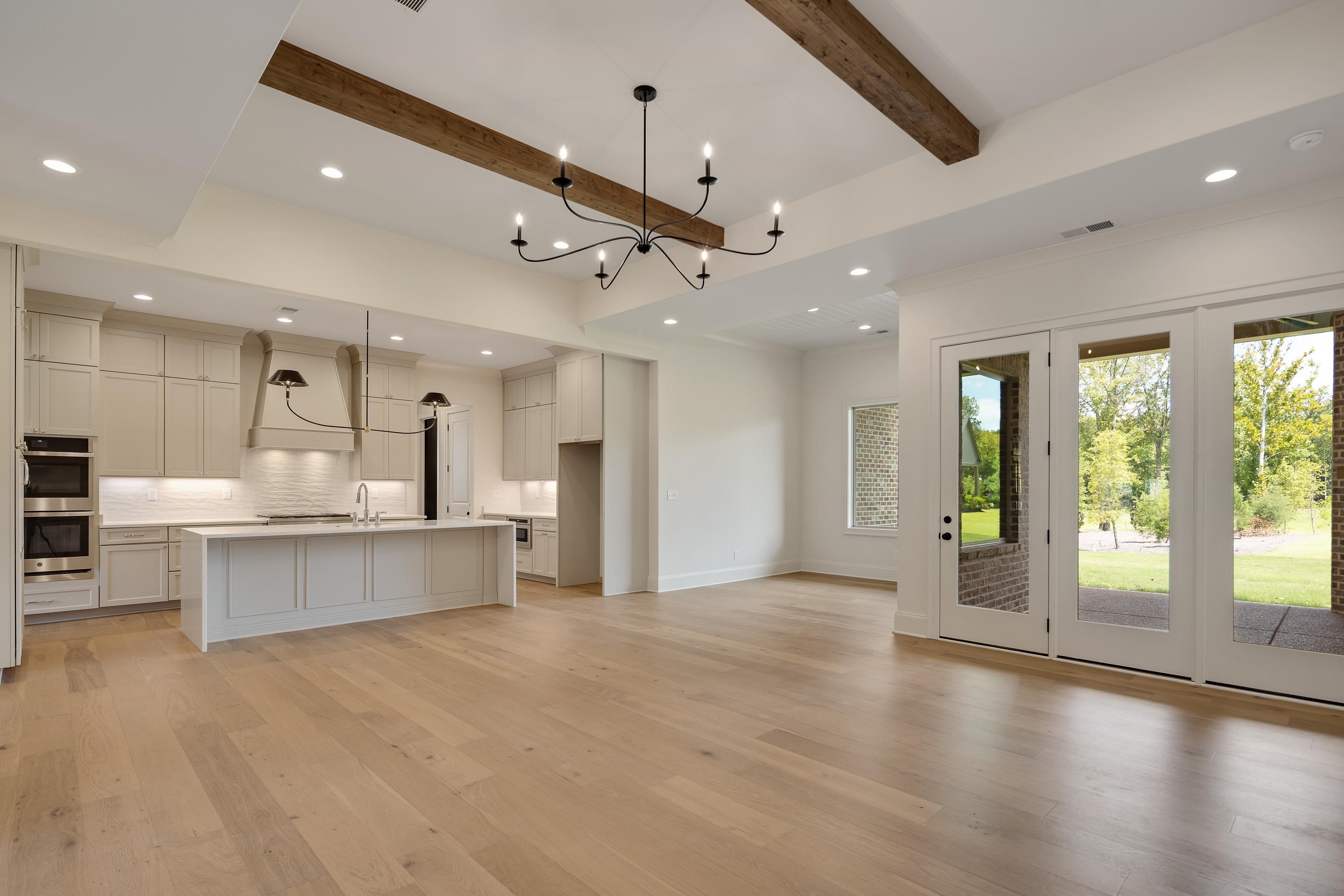 3650 SILVER LAUREL DR