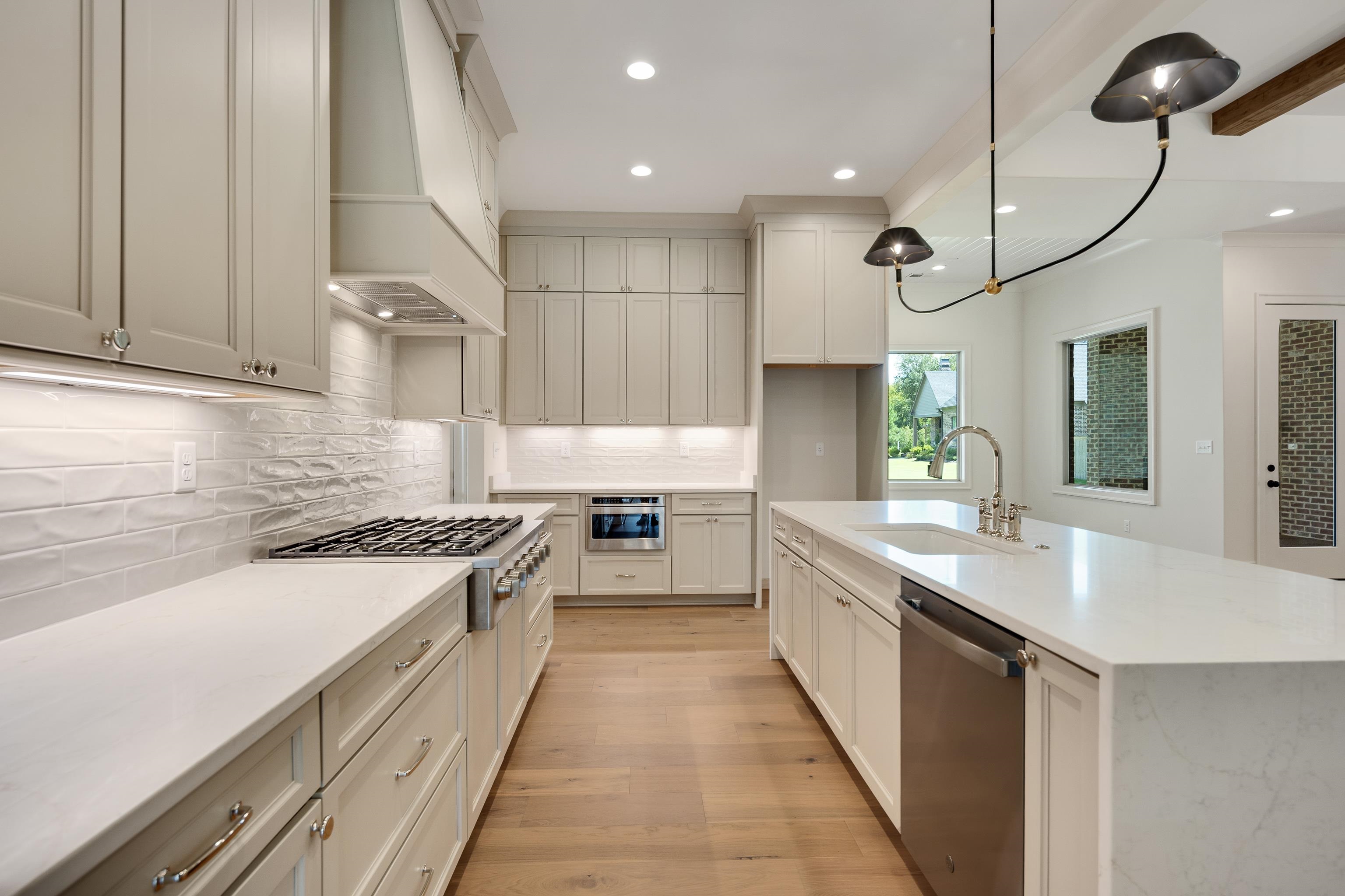 3650 SILVER LAUREL DR