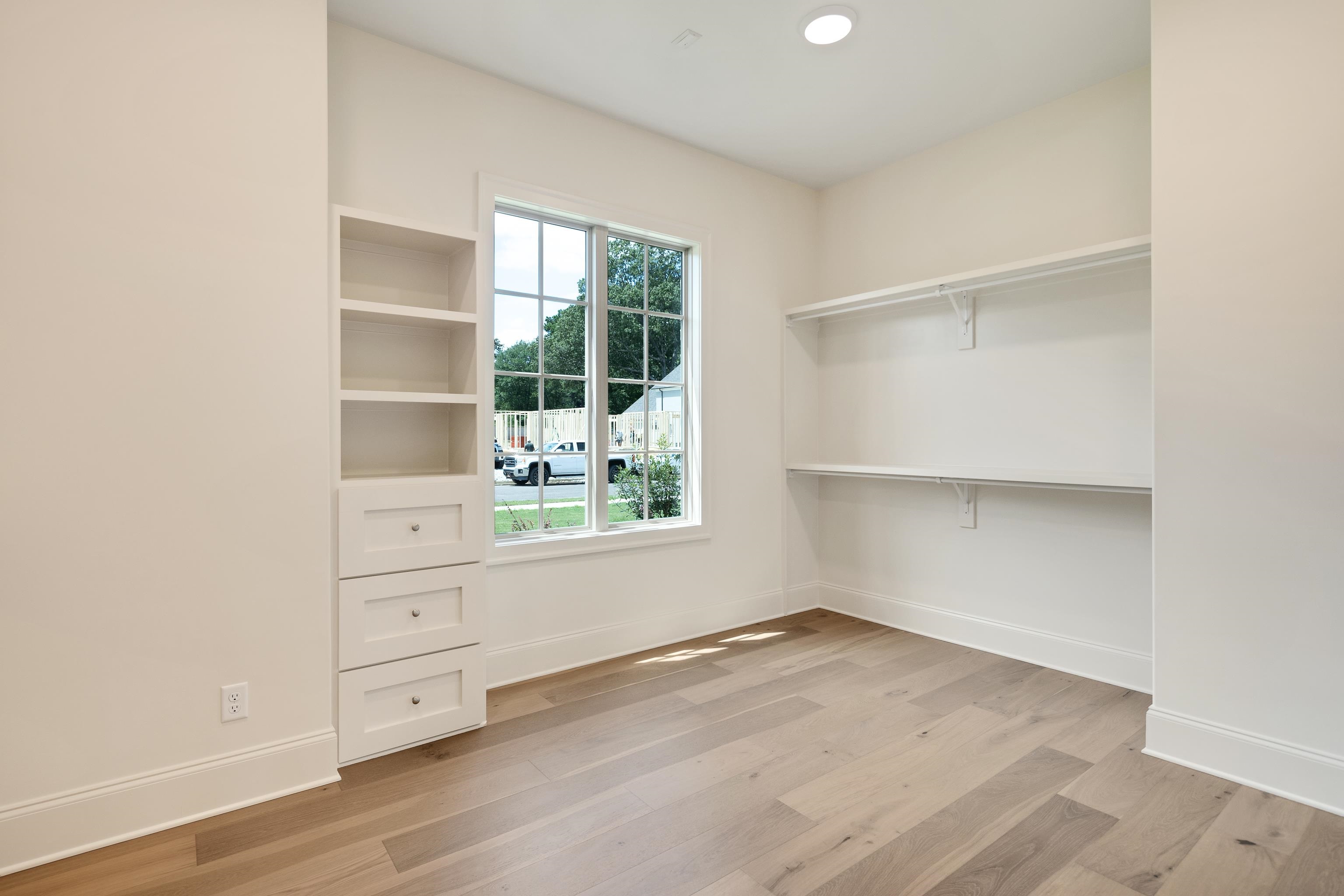 3650 SILVER LAUREL DR