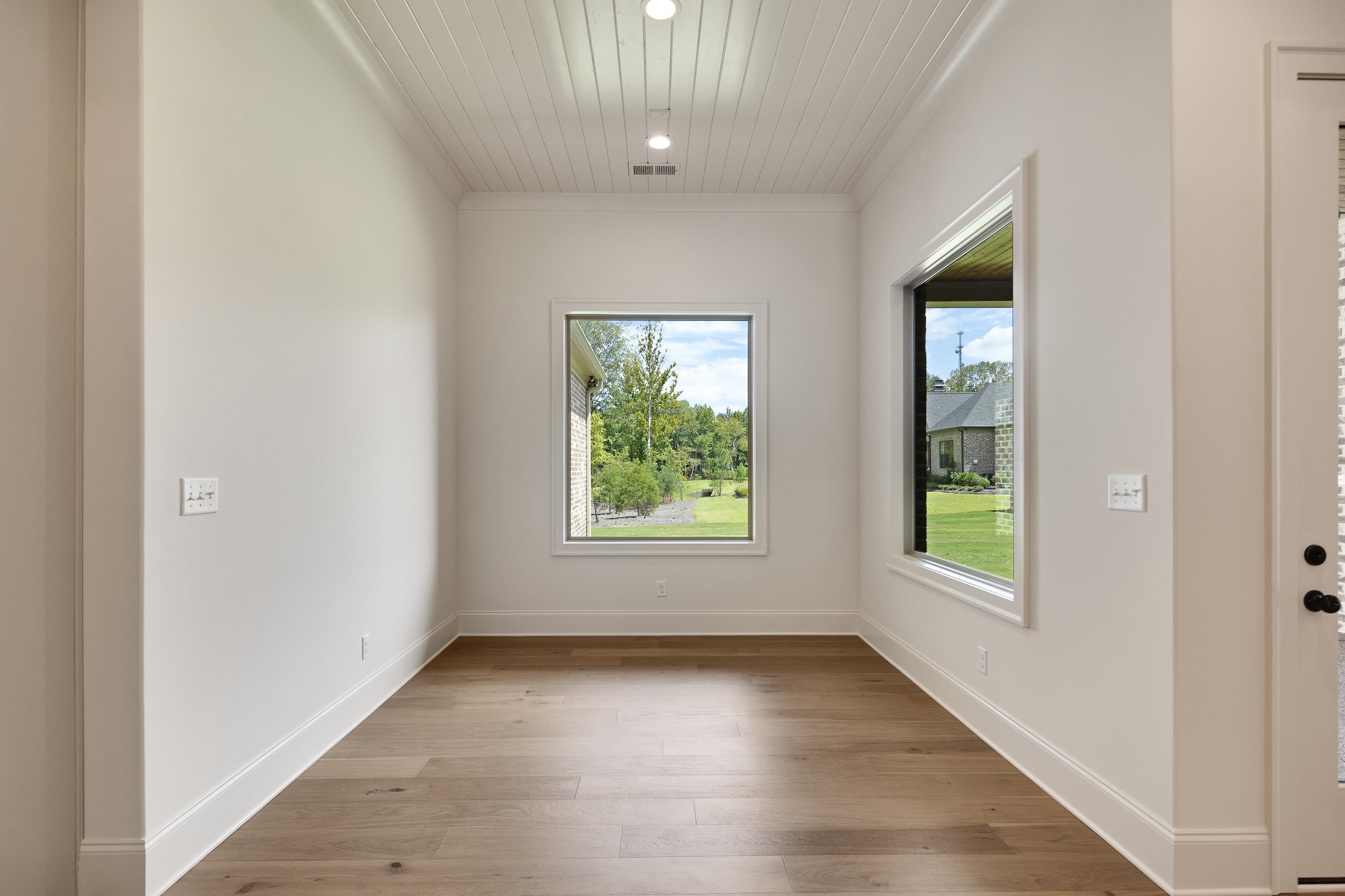 3650 SILVER LAUREL DR